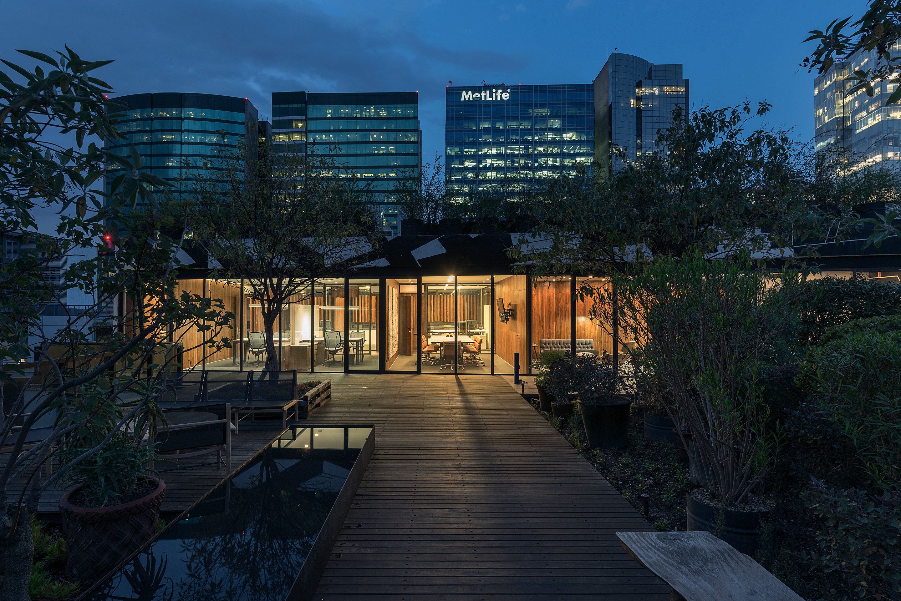 墨西哥城摩尔诺戈兹律师事务所办公室设计-16