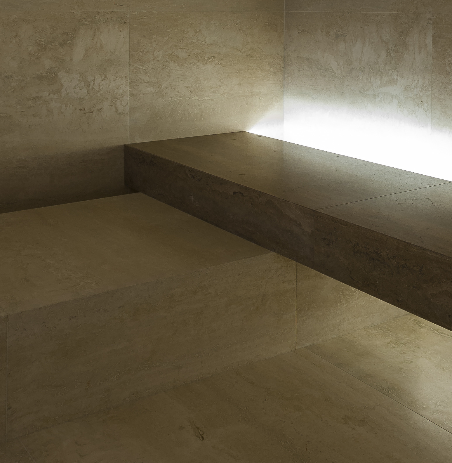 意大利私人住宅，玻璃与 travertine 的魅力碰撞-5