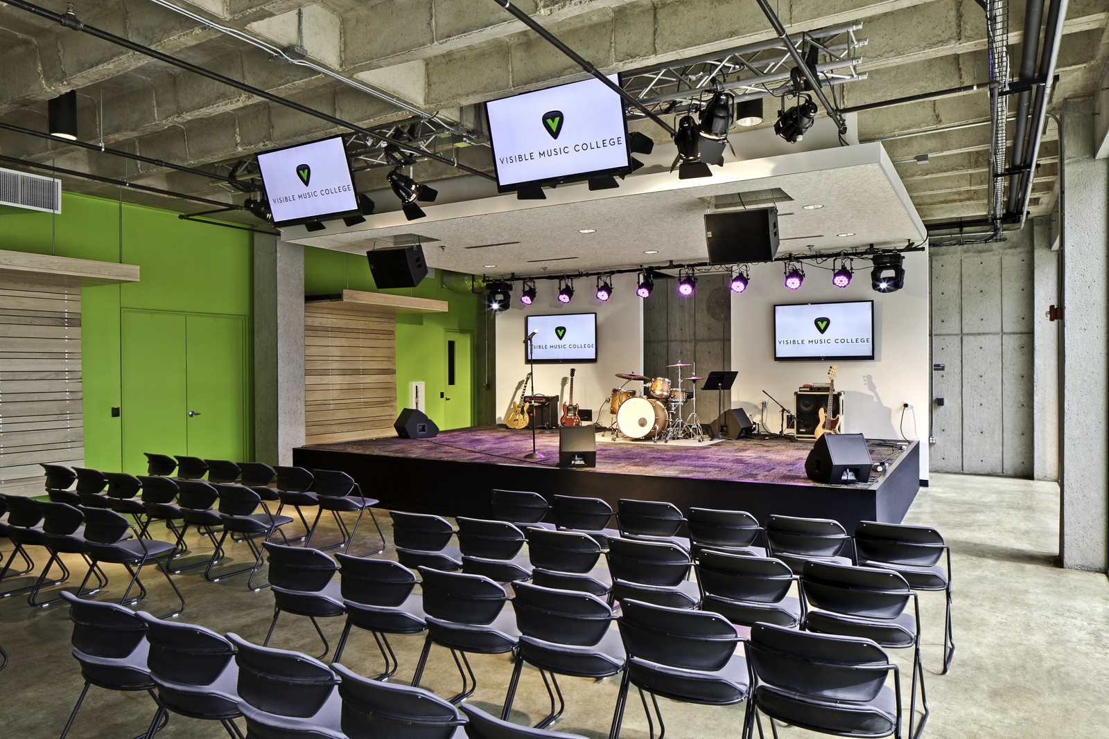 废弃银行变身为创意音乐学院-9