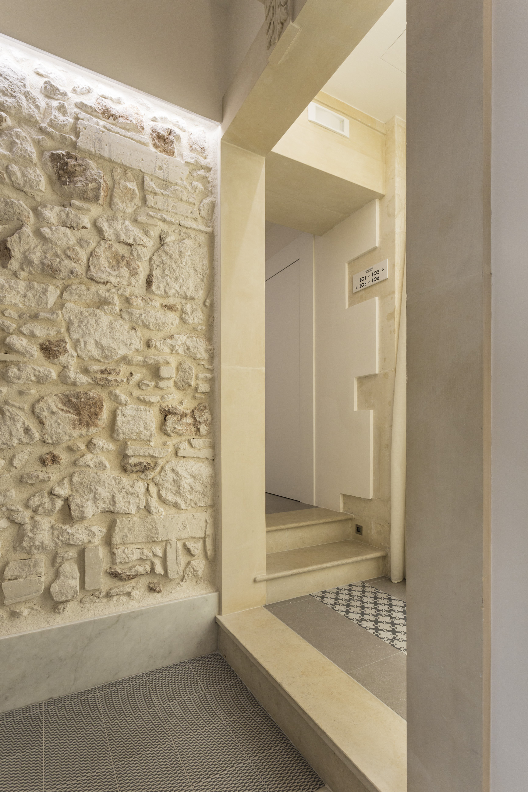 古城中的现代奢华——意大利 Caportigia Boutique Hotel 设计-10