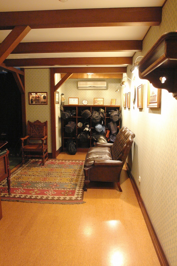 2008 年高尔夫俱乐部室内设计-9