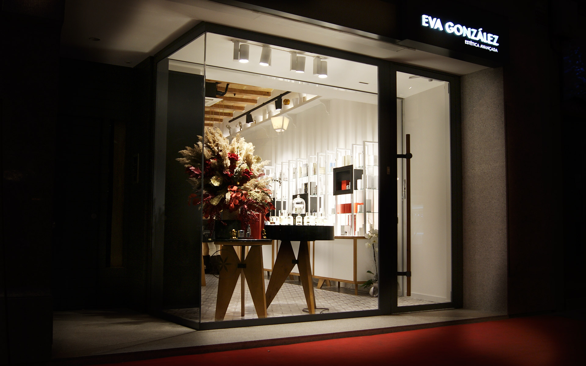 艾娃·冈萨雷斯美容中心-5