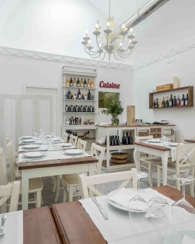 2017 年完成的 Garibaldi Bistrot 室内设计案例