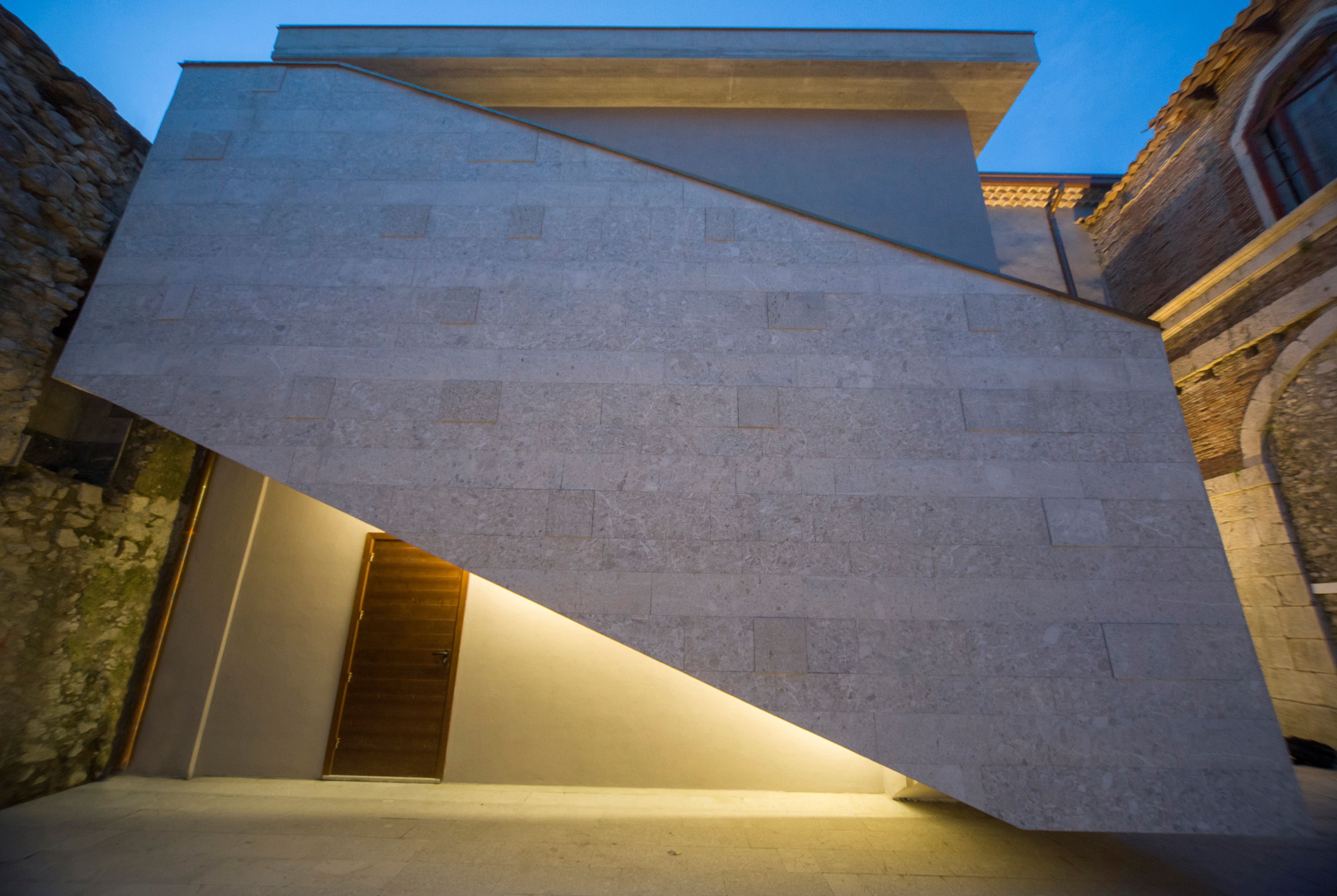 重生之堡 · 意大利 Montemarano 古堡改造记-9