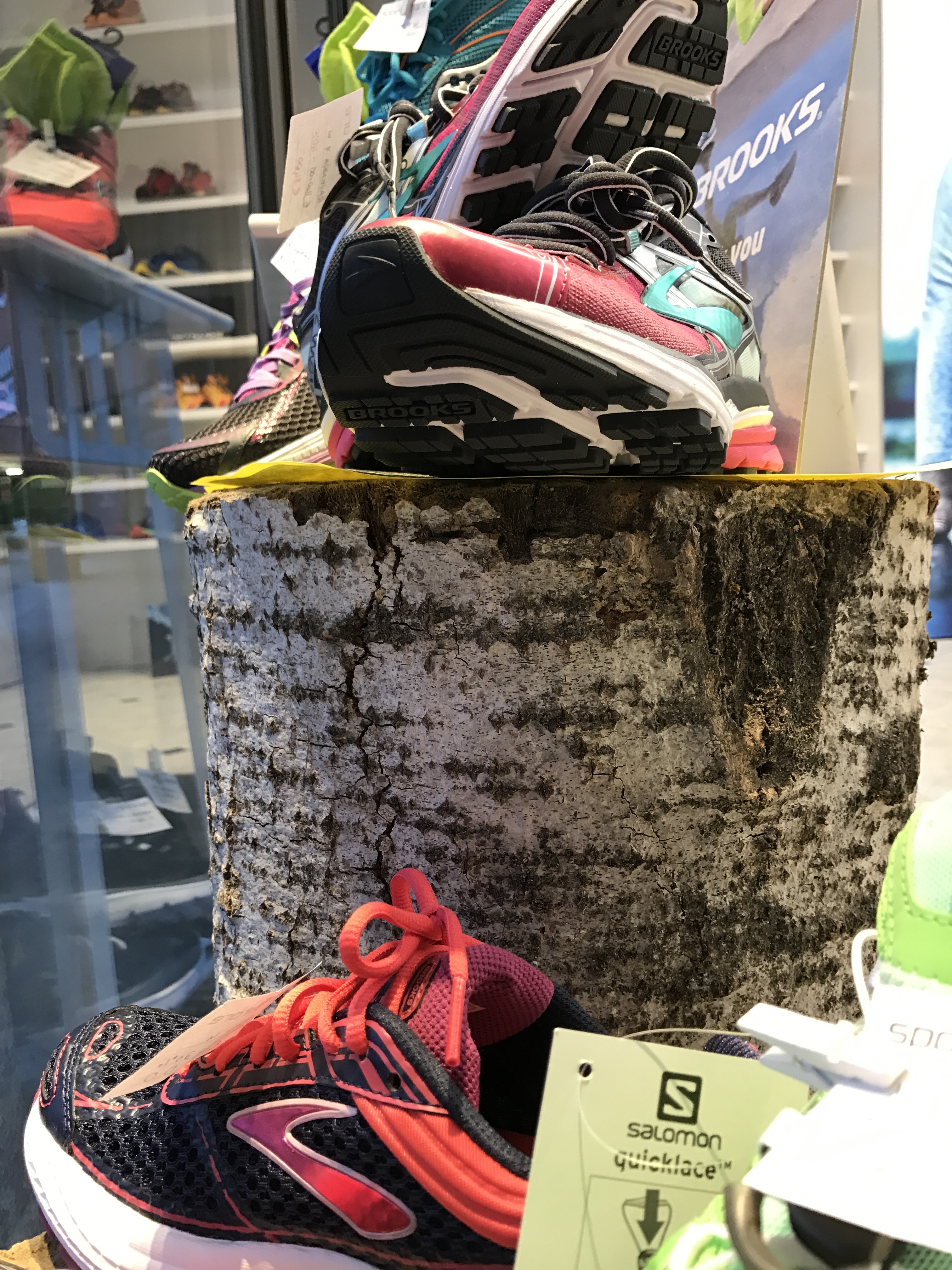 运动鞋专卖店设计-9