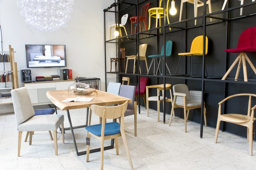 波兰华沙'Euforma'展示厅——现代与复古的完美结合-4