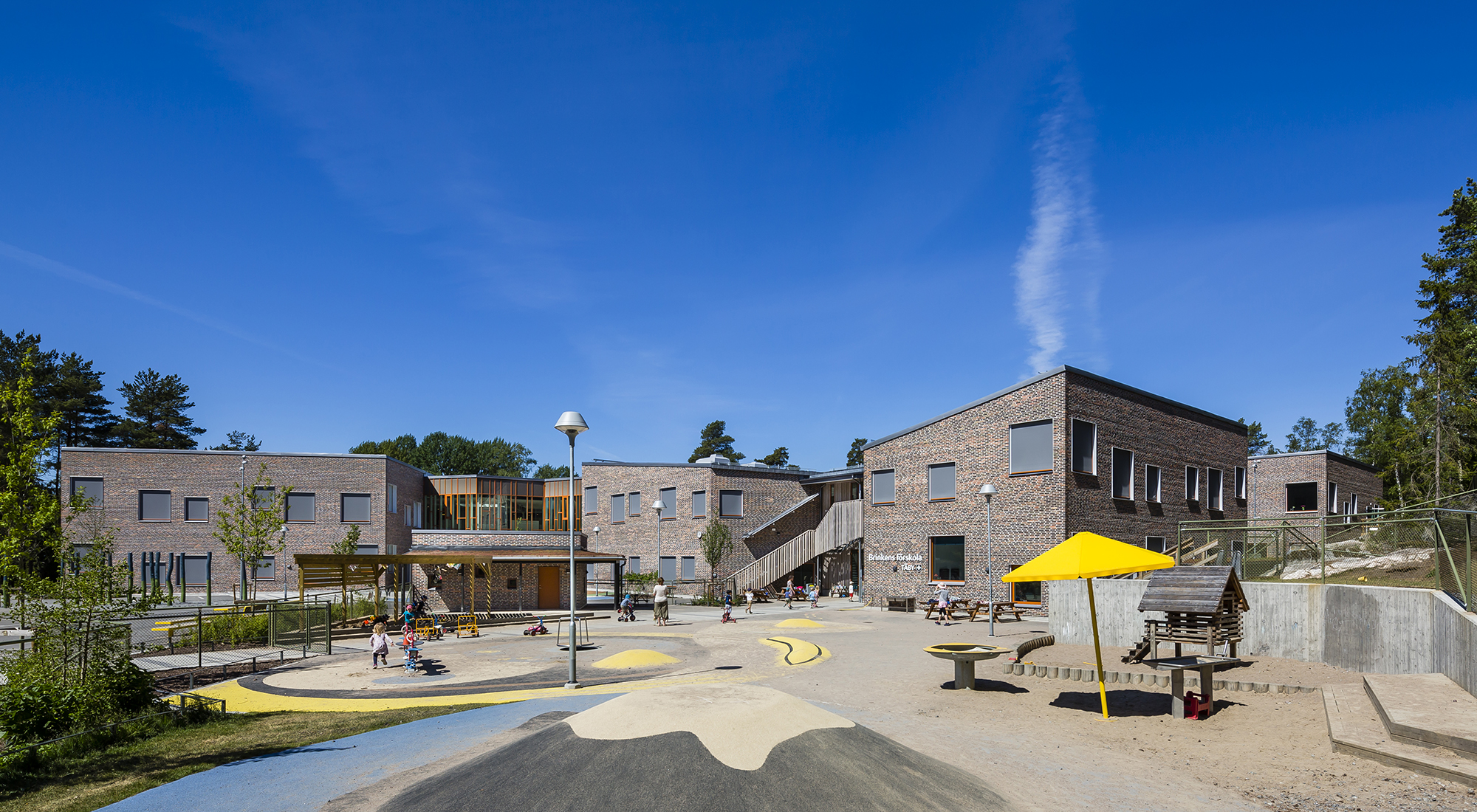 布林克斯柯兰学校——绿色环保、安全舒适的教育环境-16