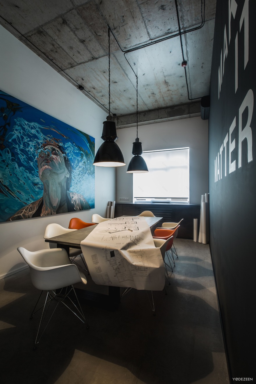 乌克兰现代建筑公司办公室设计-9