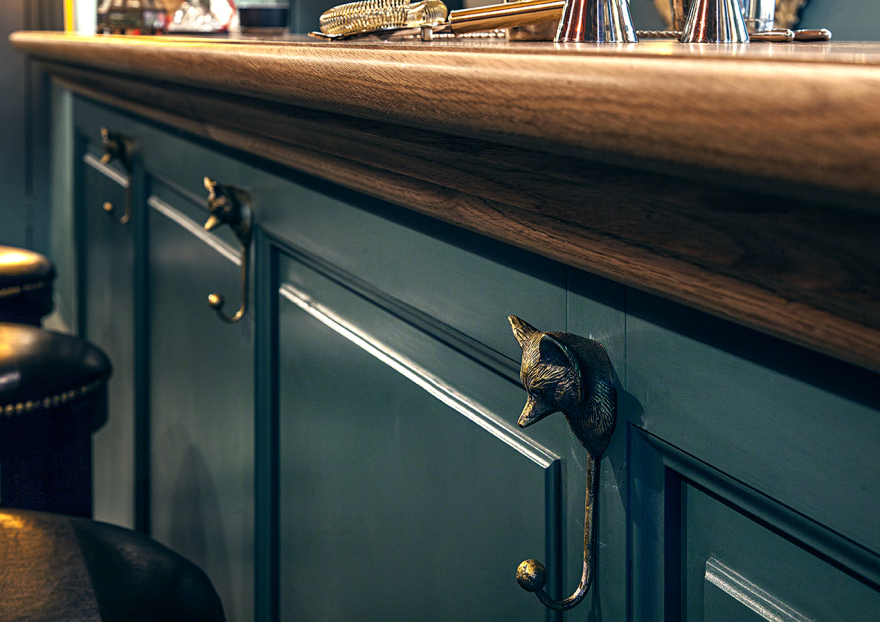 重塑城市中心古宅,打造梦幻般的酒吧空间-3