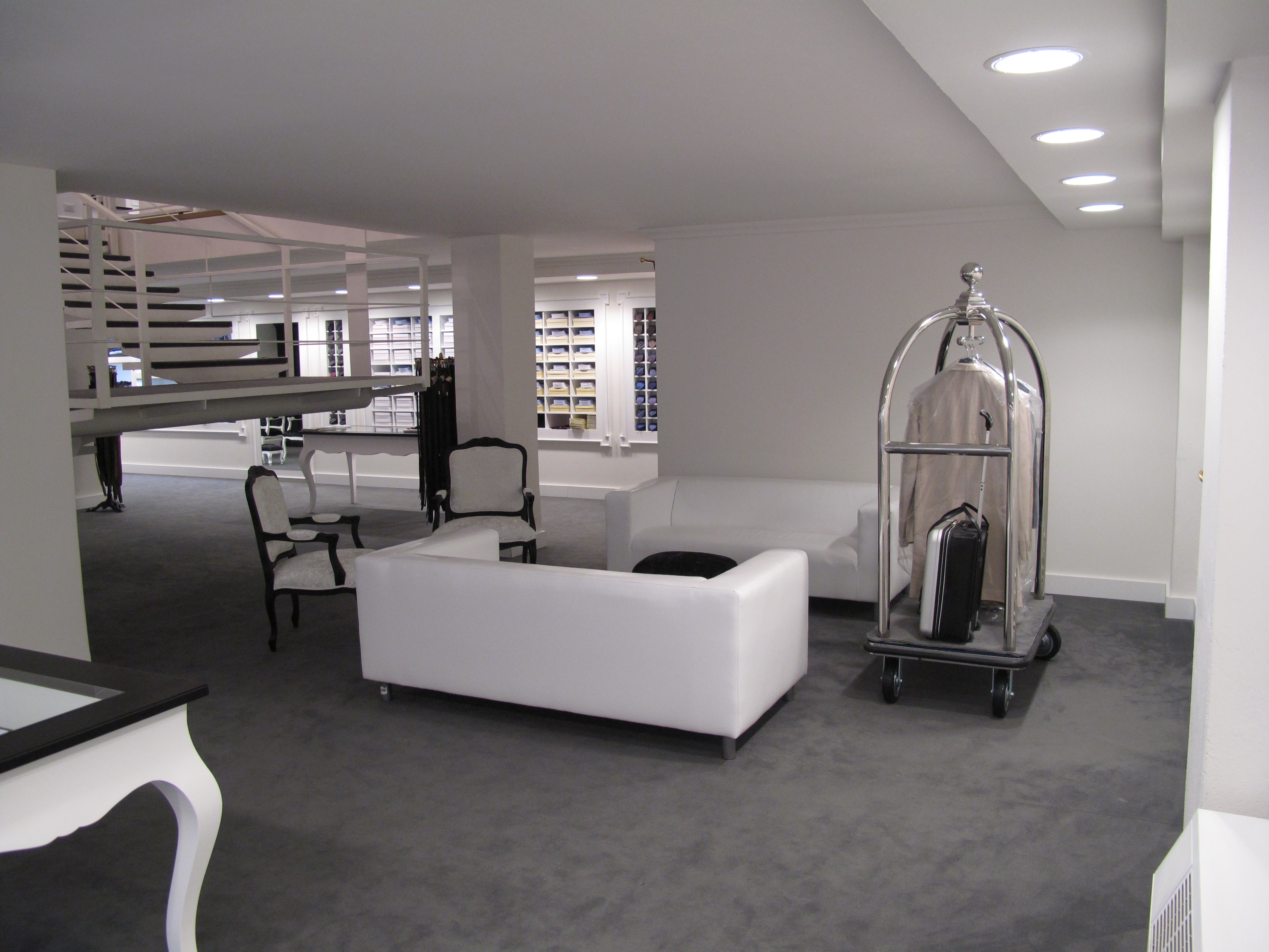 私人定制服装店的魅力空间-10