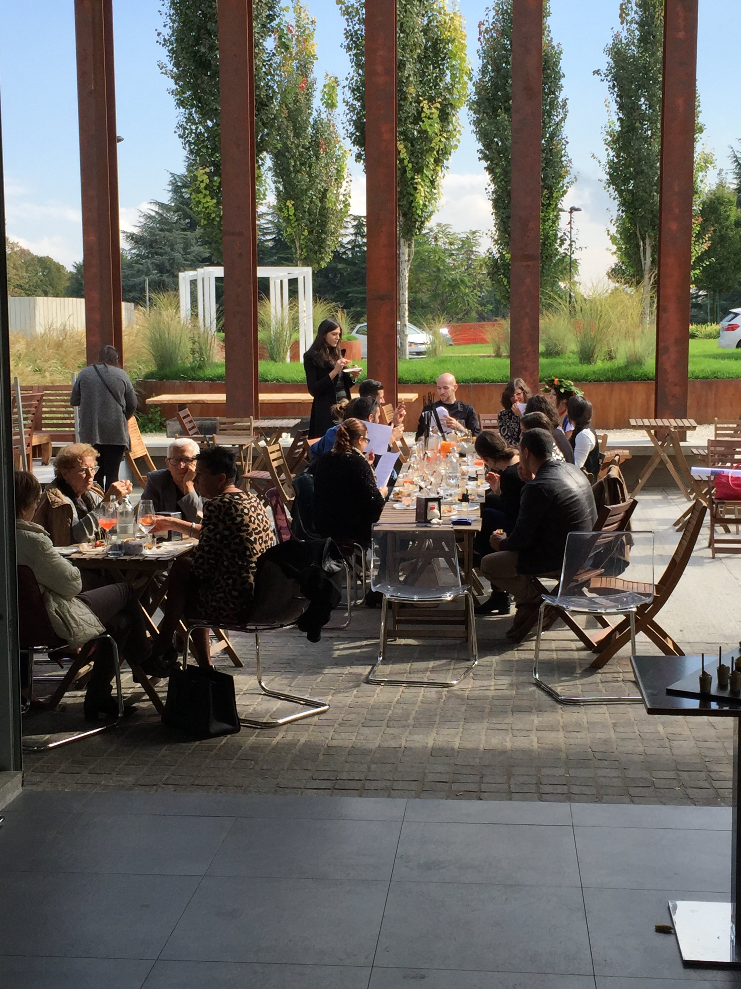 2015 年完成的 Palapa 项目，将工业遗址改造为时尚咖啡馆-49