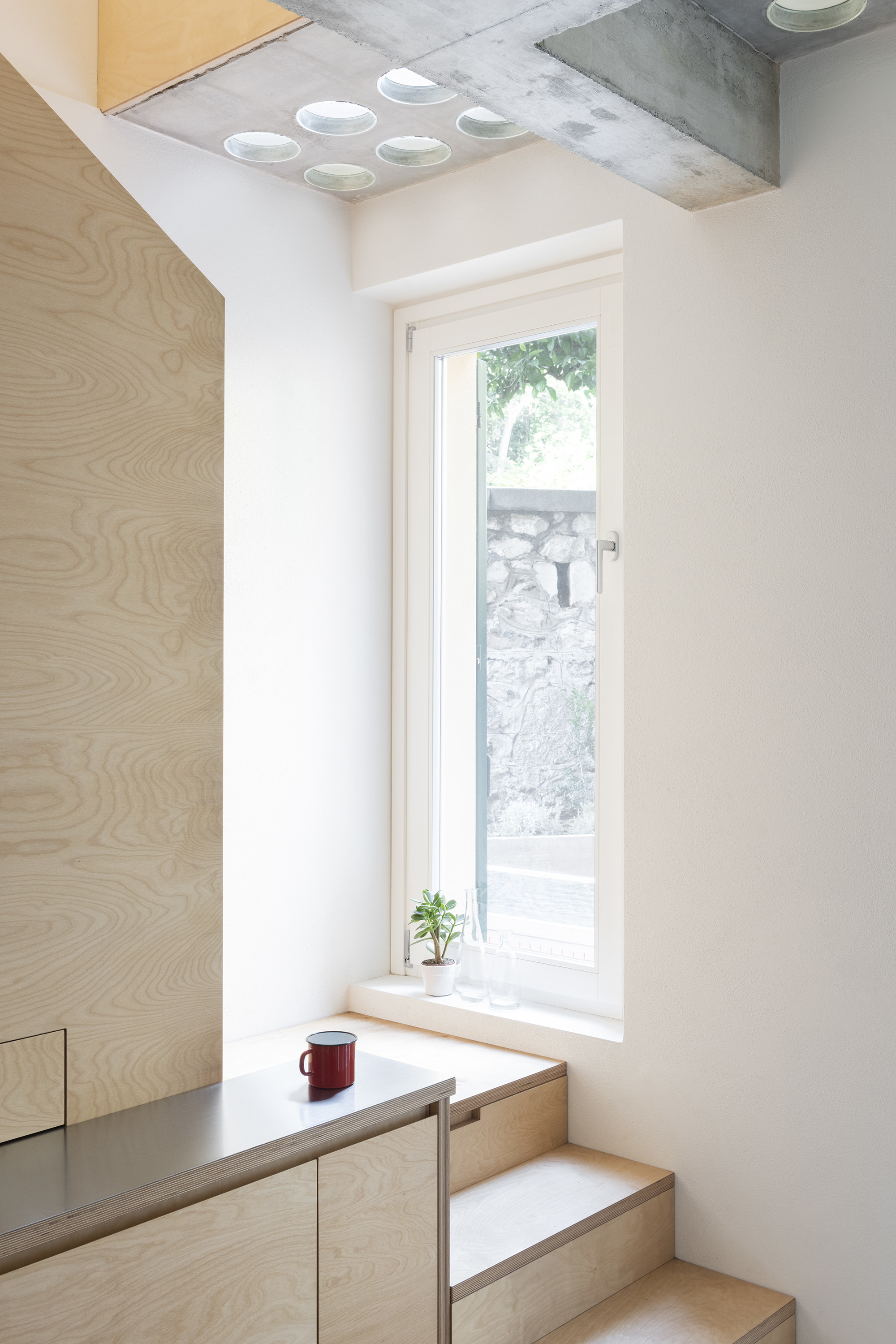 意大利 Varigotti 度假屋翻新 打造现代宜居空间-18