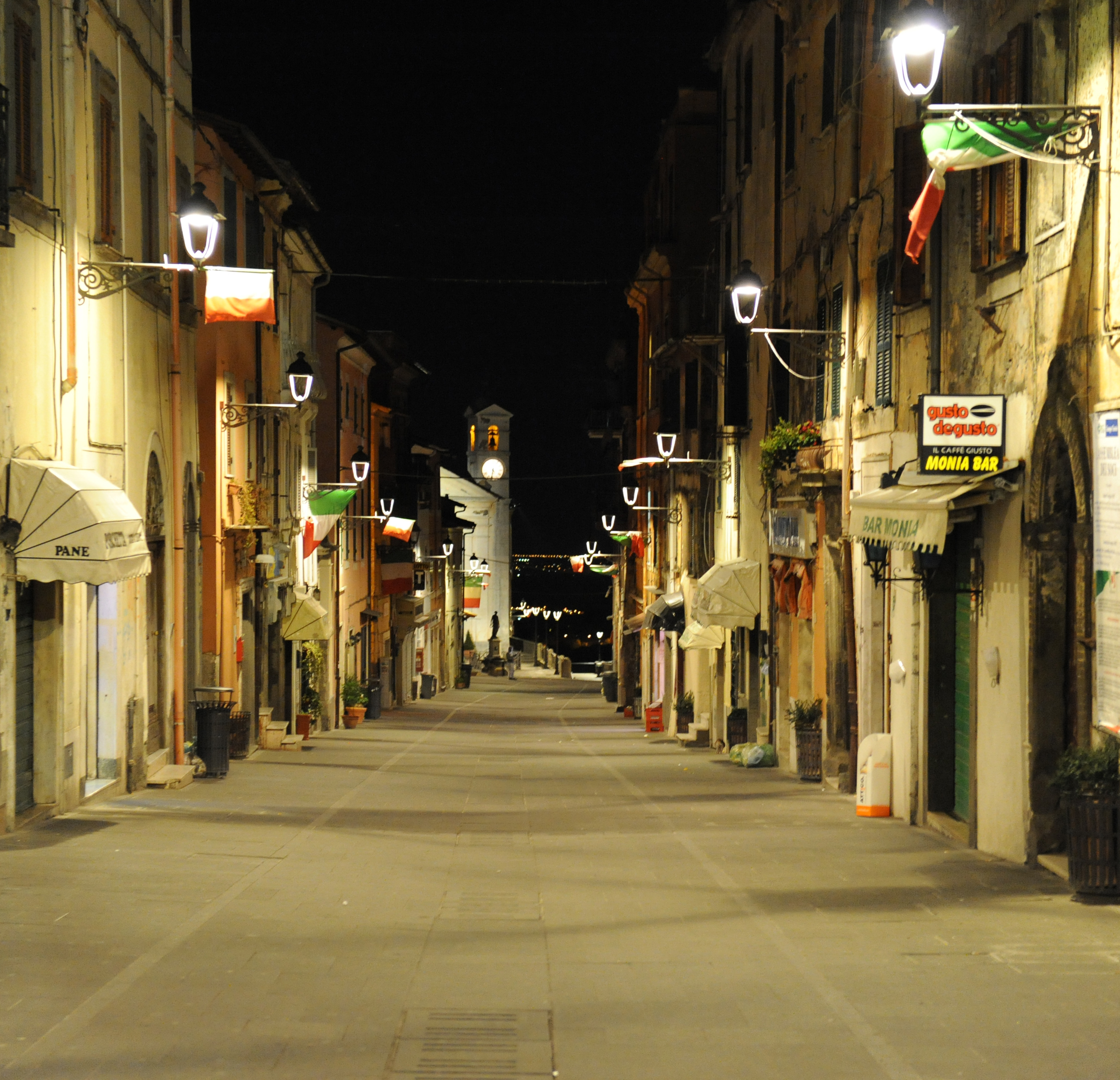 历史古城阿里恰的灯光复兴(Ariccia città della luce)-2