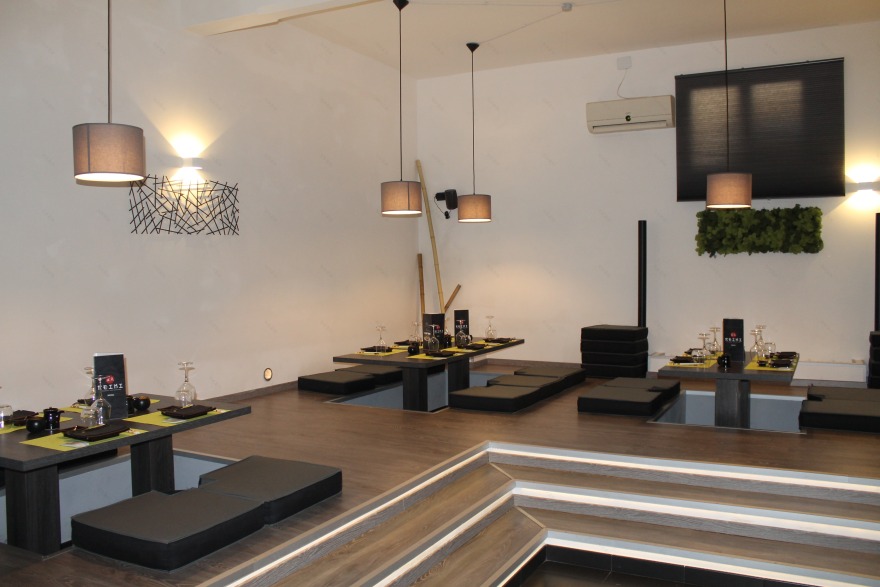 极简主义日本餐厅设计,打造禅意空间-0