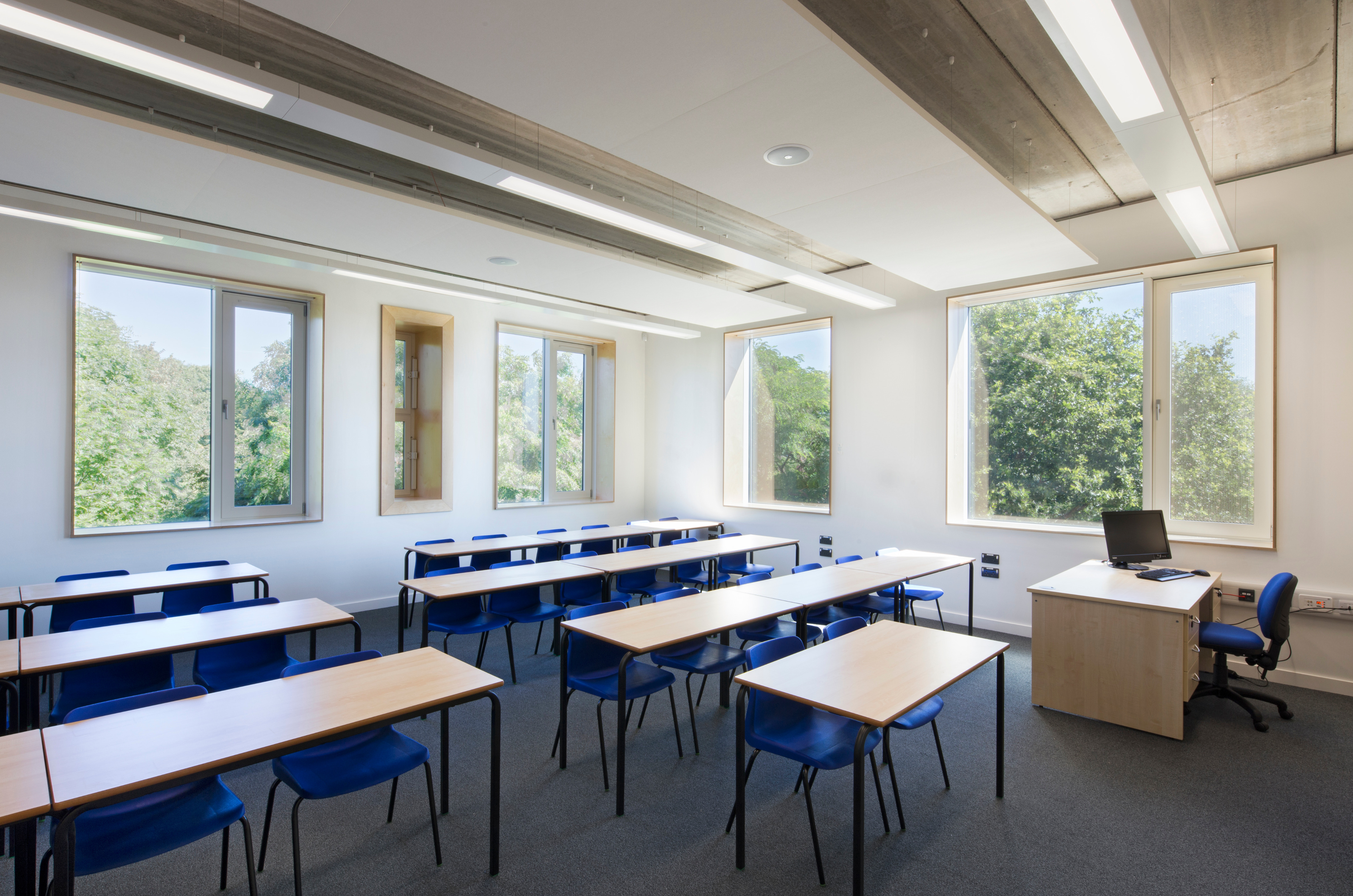 约瑟夫·莱基学院 · 融入环境的创新教学空间-8