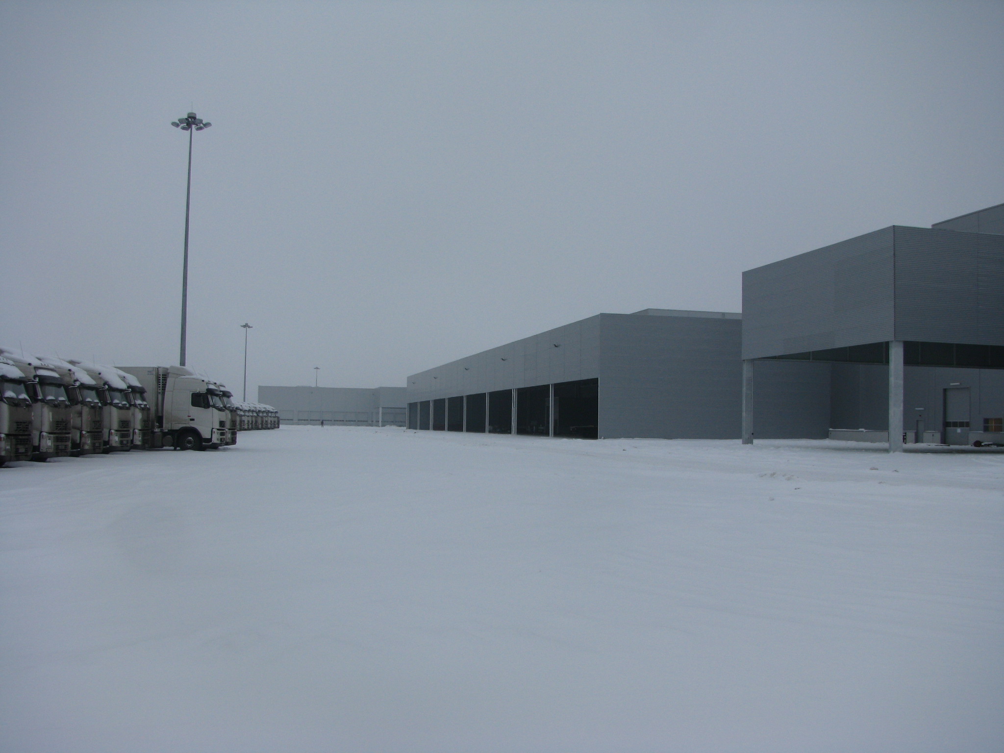 俄罗斯 Volvo·Renault 卡车工厂办公大楼设计-20