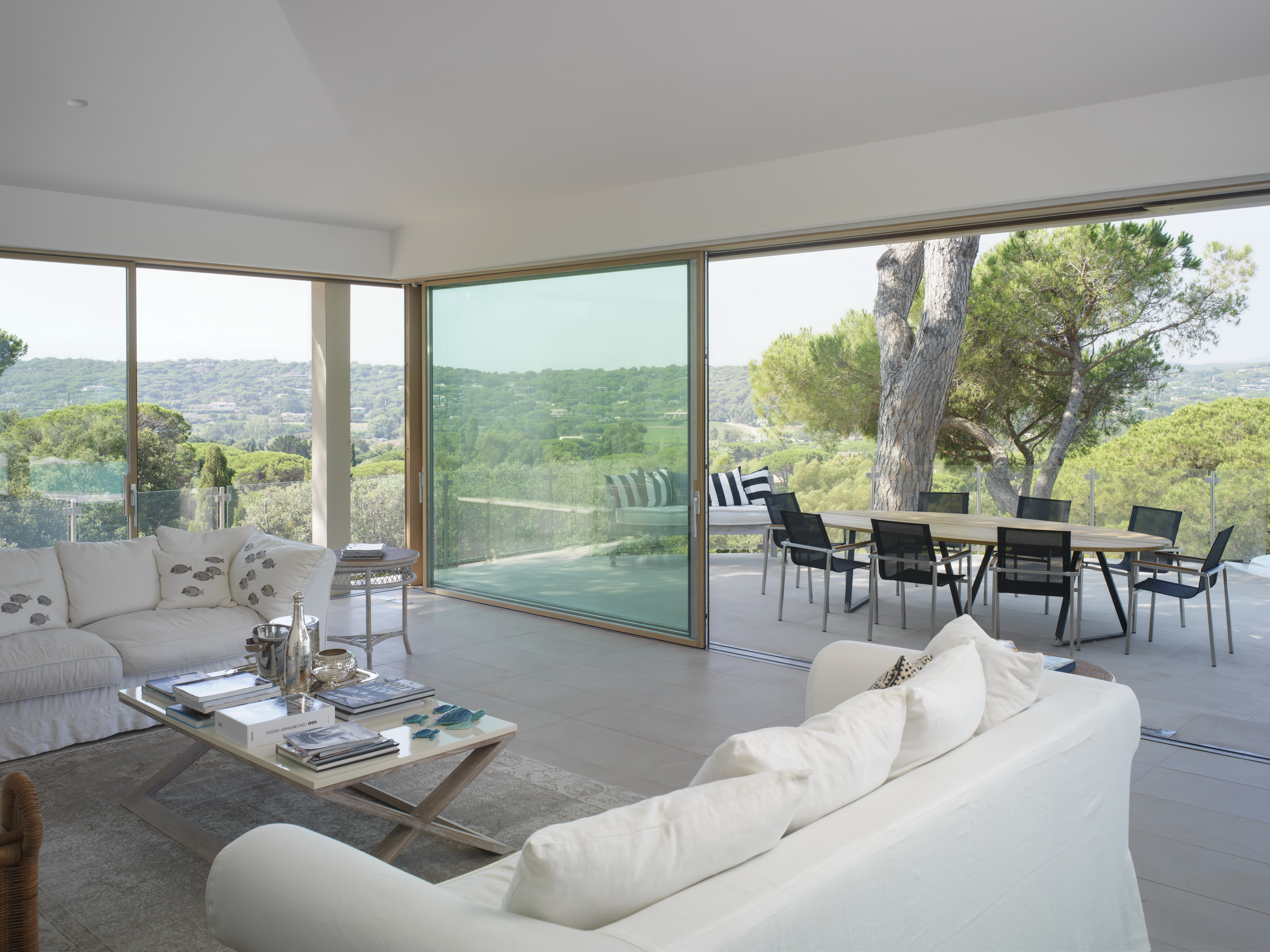 现代简约圣特罗佩别墅-8