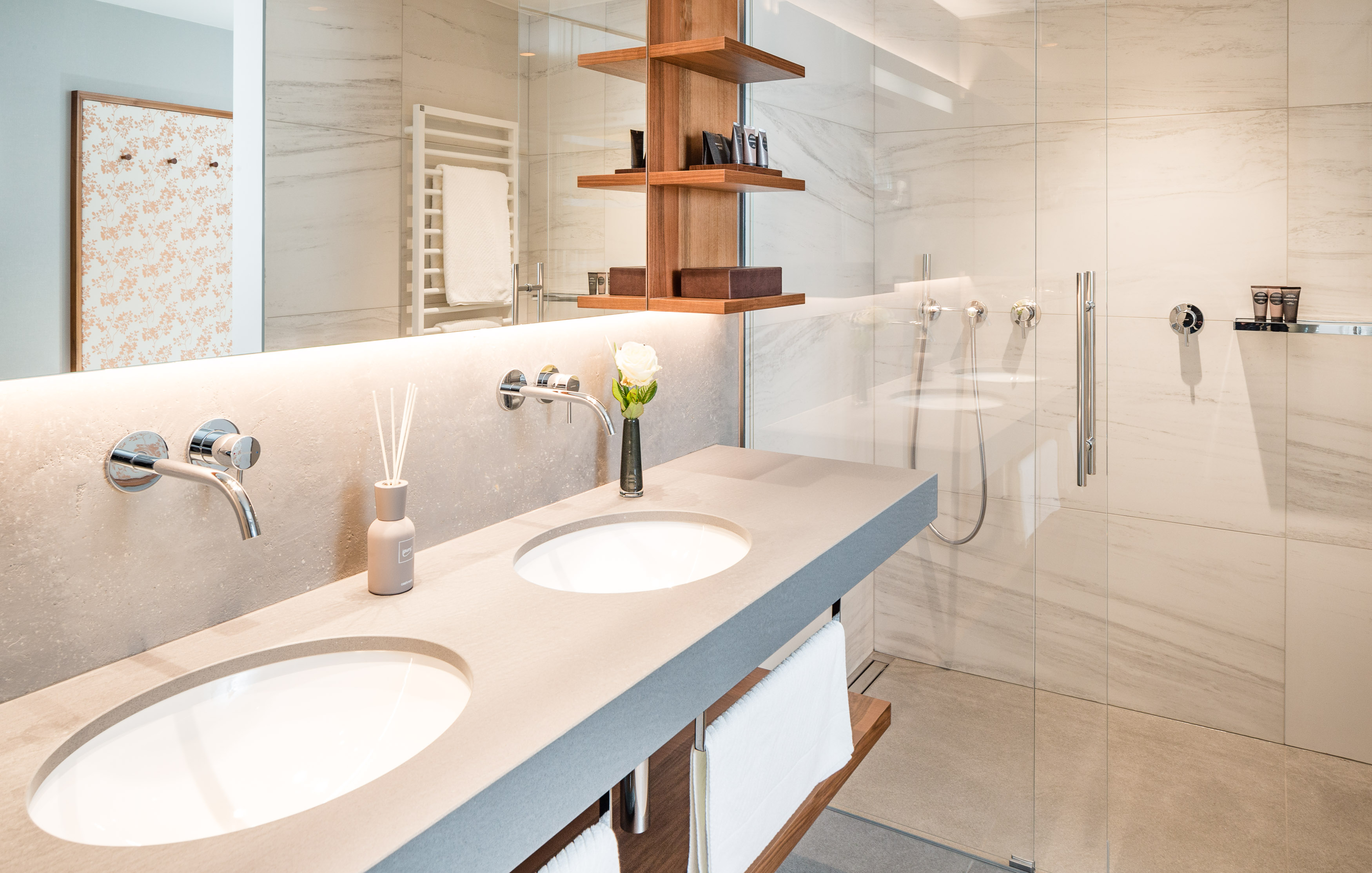 阿尔卑斯山间的五星级酒店改造-53