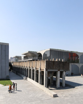上海龙美术馆西岸馆