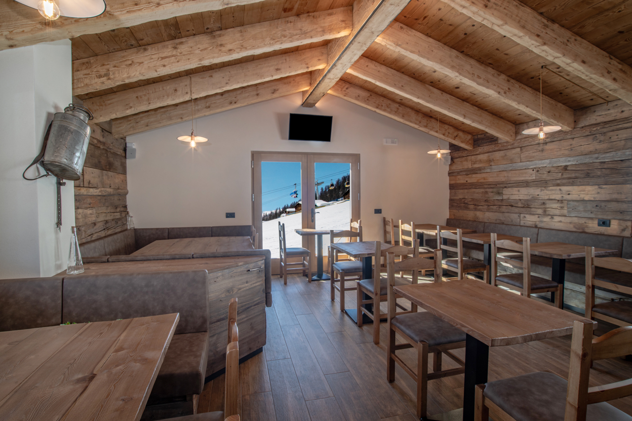 雪山之上的温馨猫舍——La Tana del Gatto 餐厅设计-22