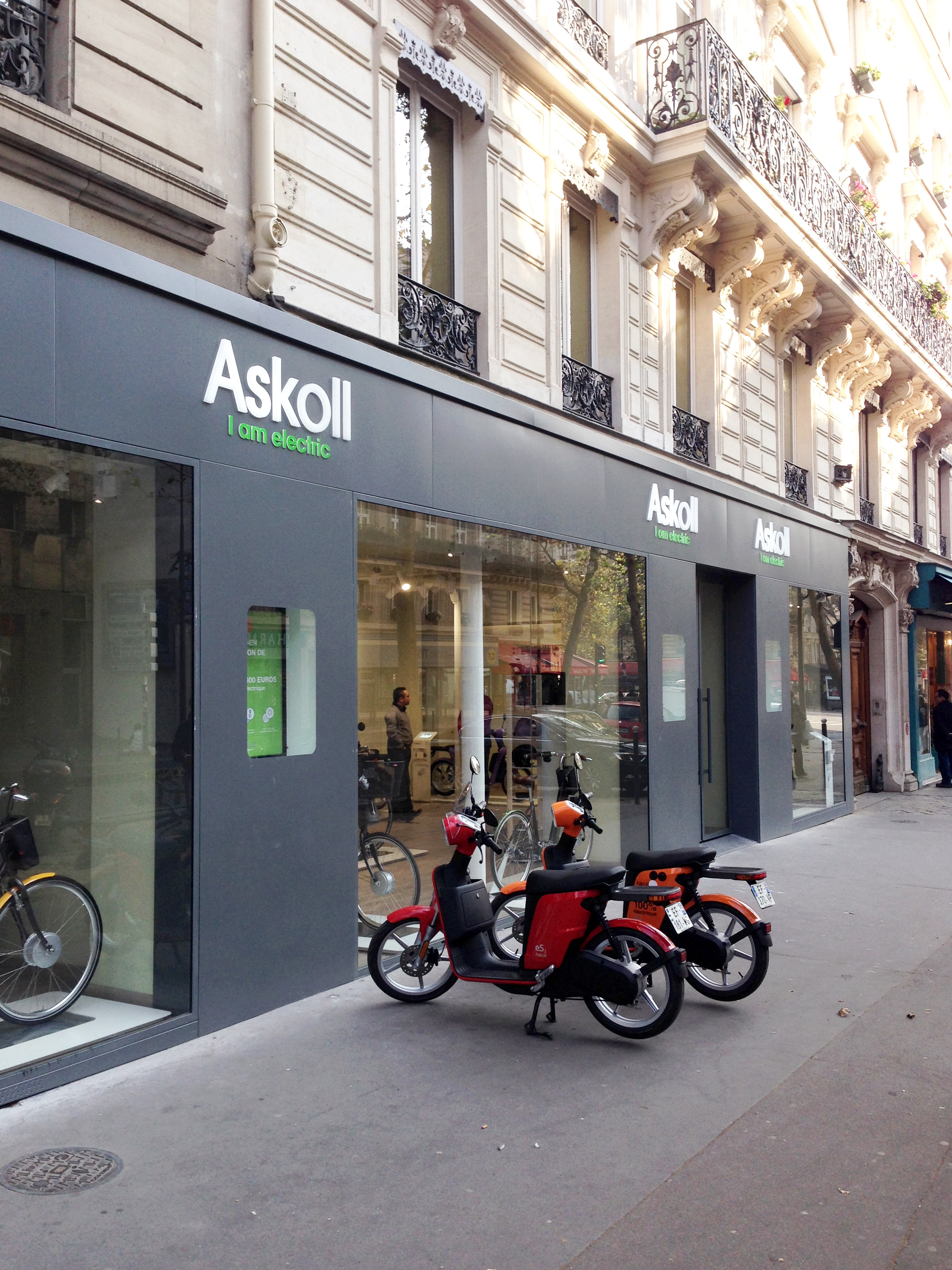 巴黎 Askoll 旗舰店 | 创新展示与优雅设计完美结合-9