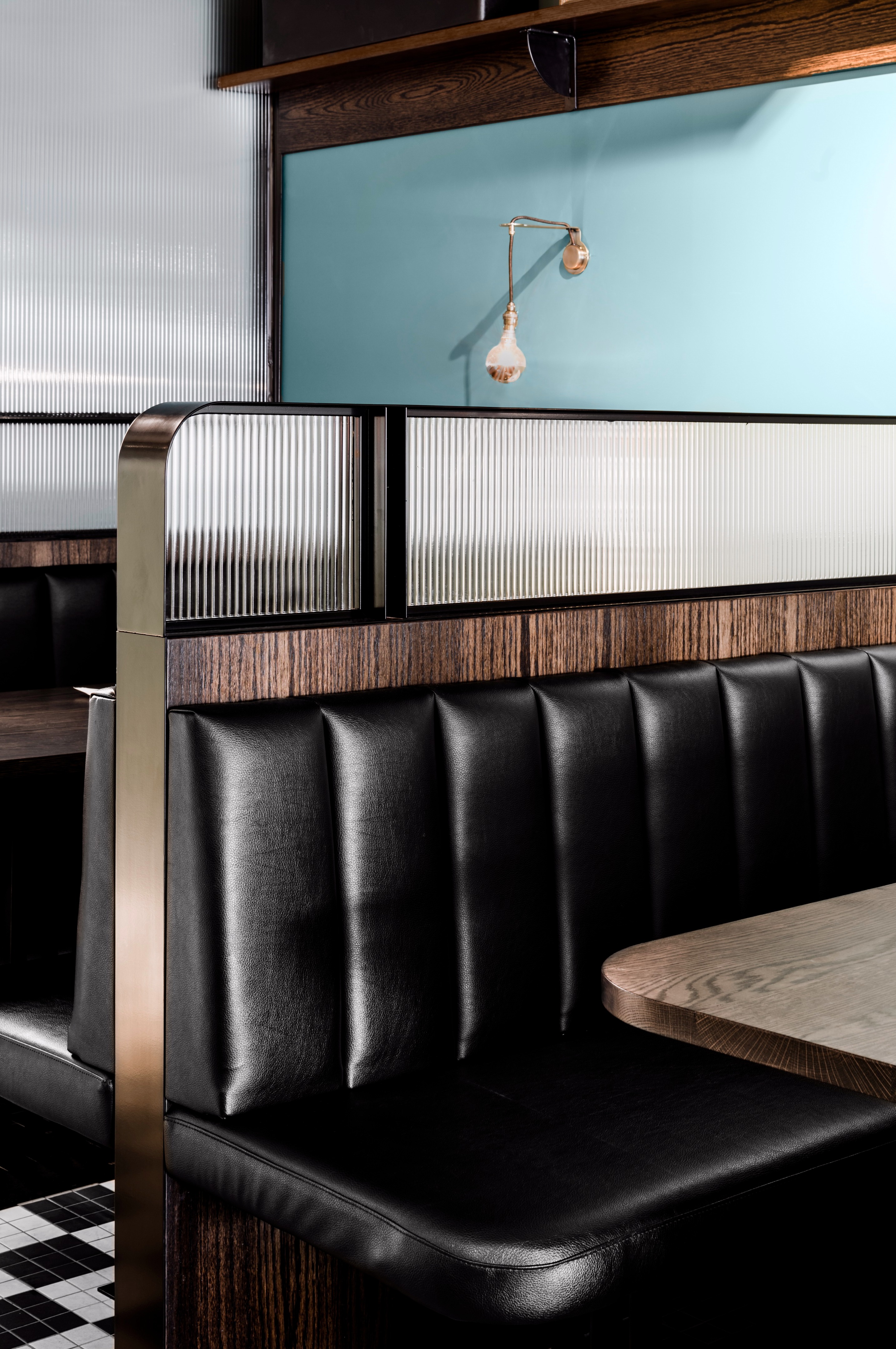 创意街头艺术融入酒吧餐厅设计,打造别样餐饮体验-4