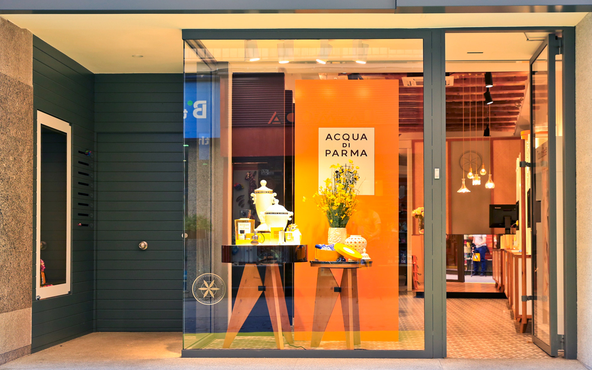 艾娃·冈萨雷斯美容中心-2