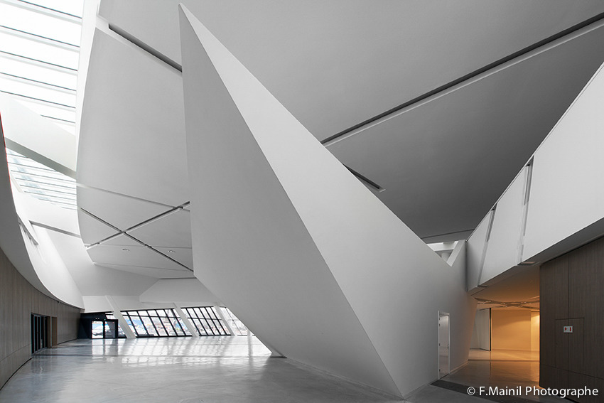 2015 年完成的比利时蒙斯市政府大楼室内设计-23