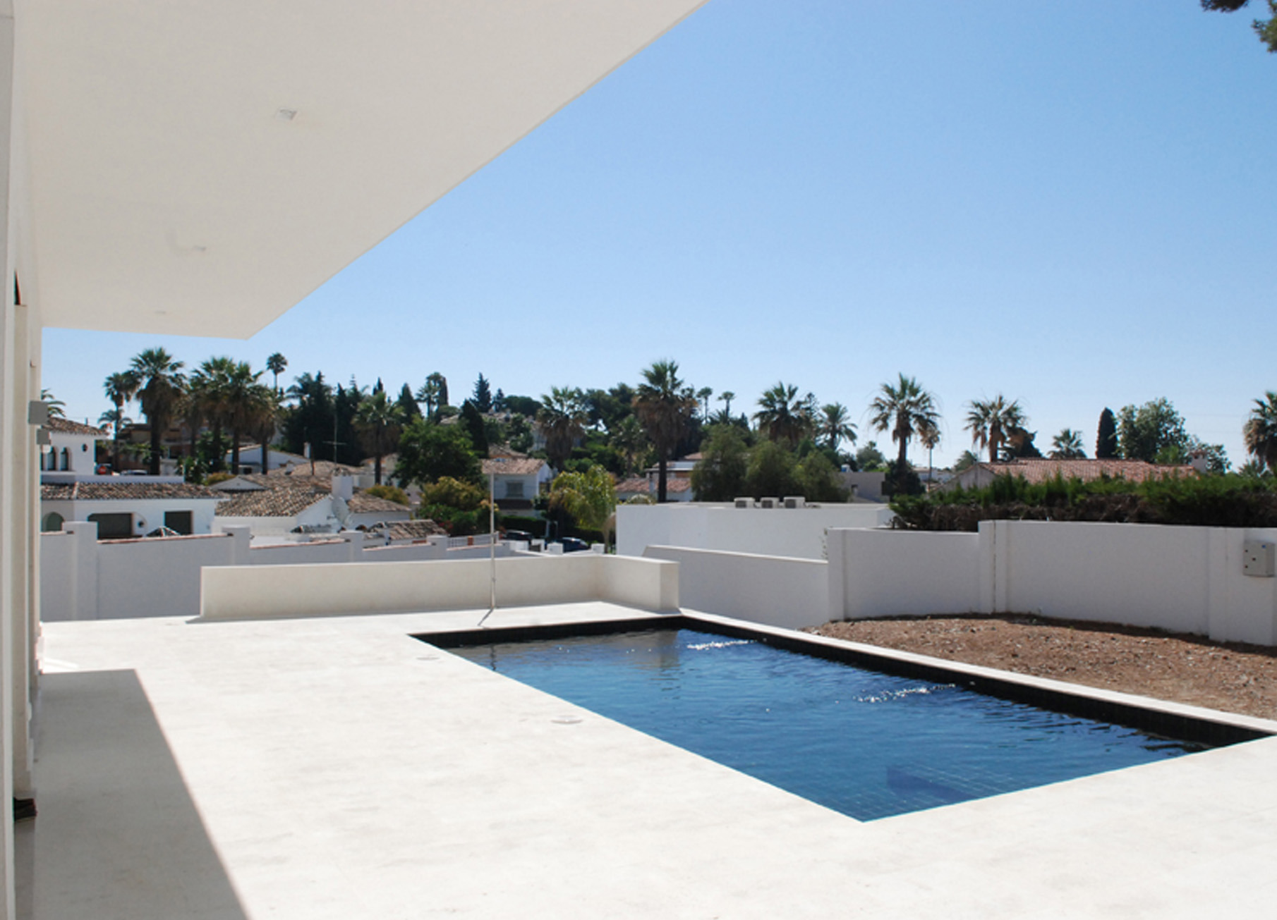 胡安与罗的现代家庭住宅-5