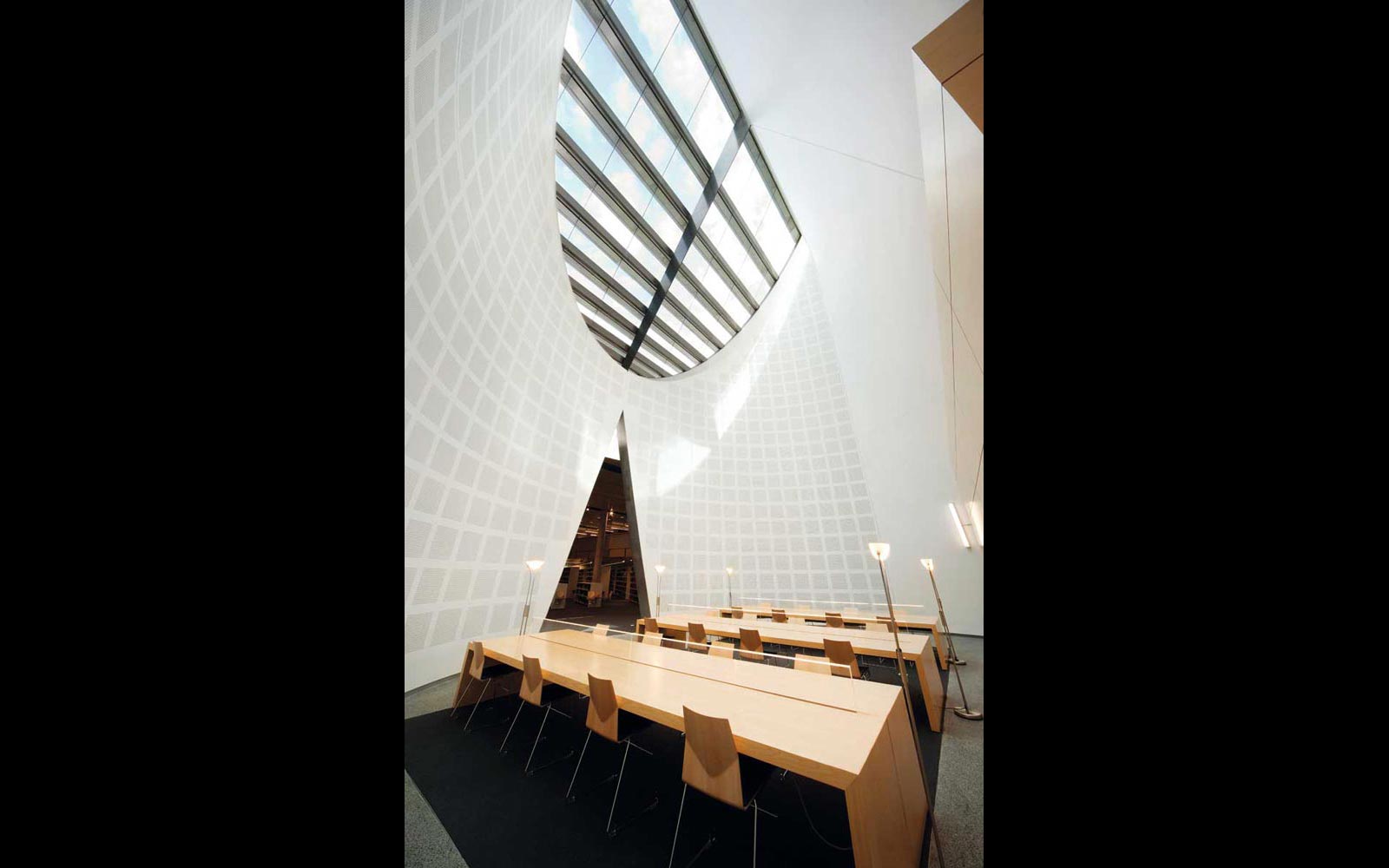 悉尼大学法学院图书馆教学综合体——现代设计典范-11