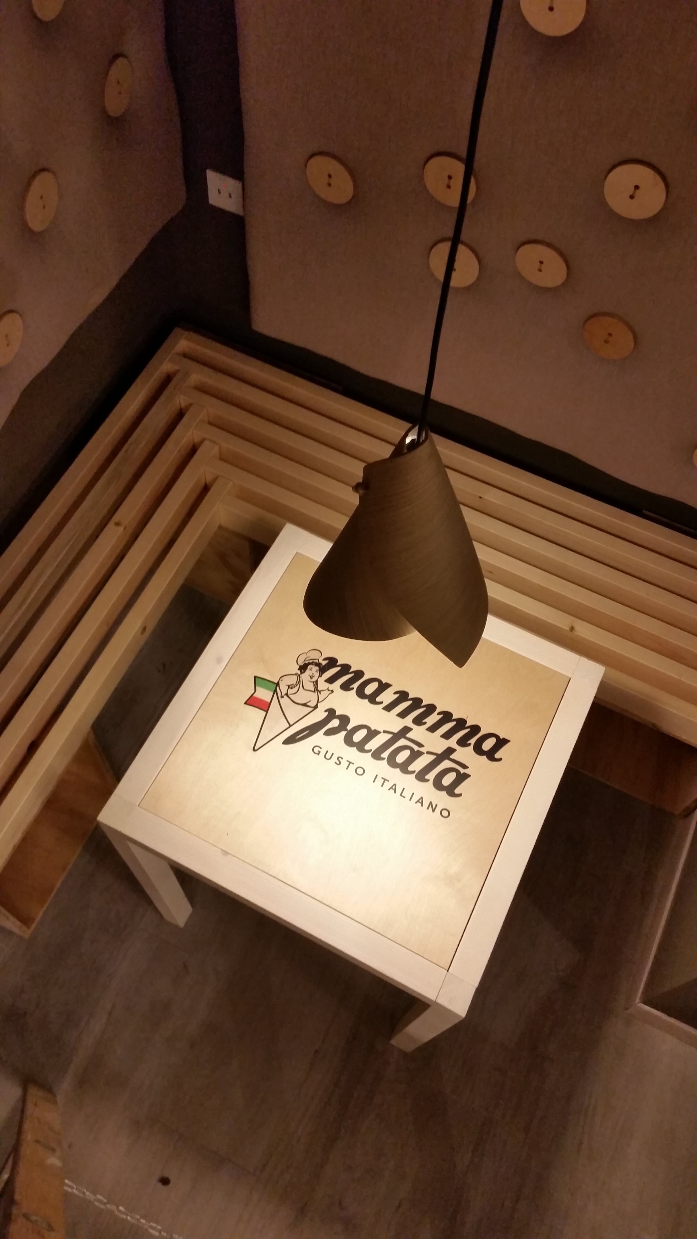 Mamma Patata 餐厅设计-21