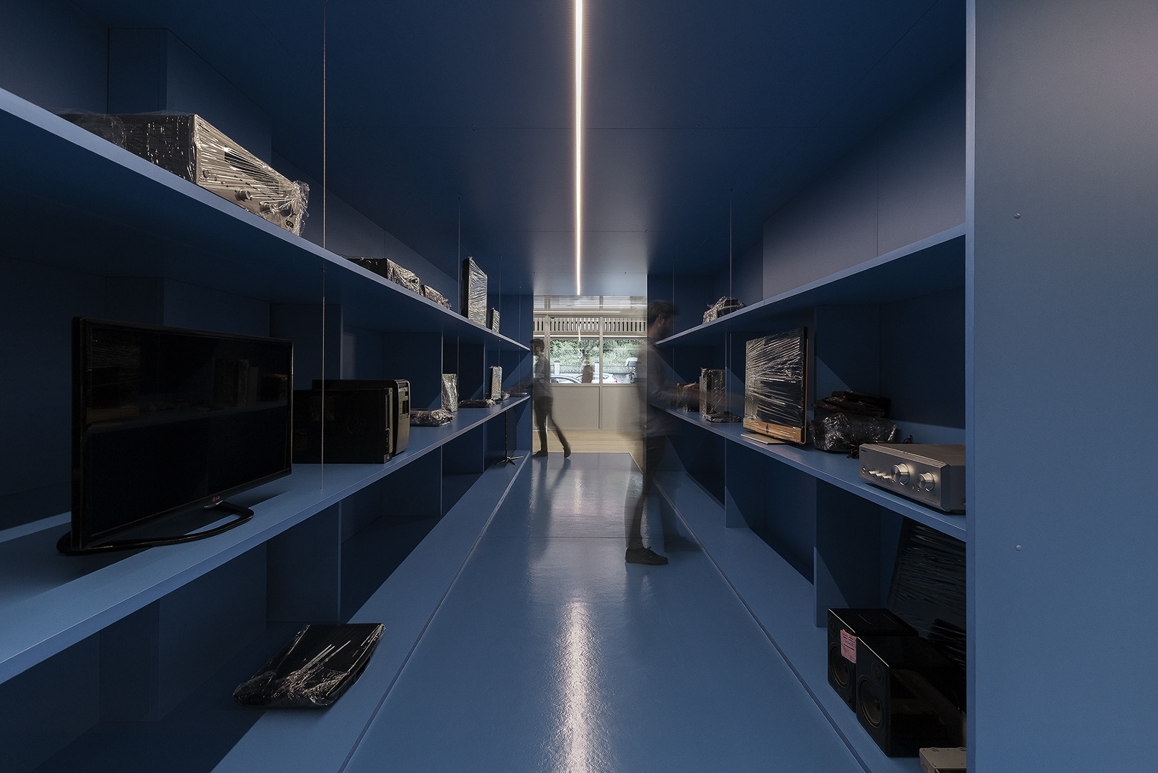 Unitec 维修中心·现代办公空间的巧妙设计-15