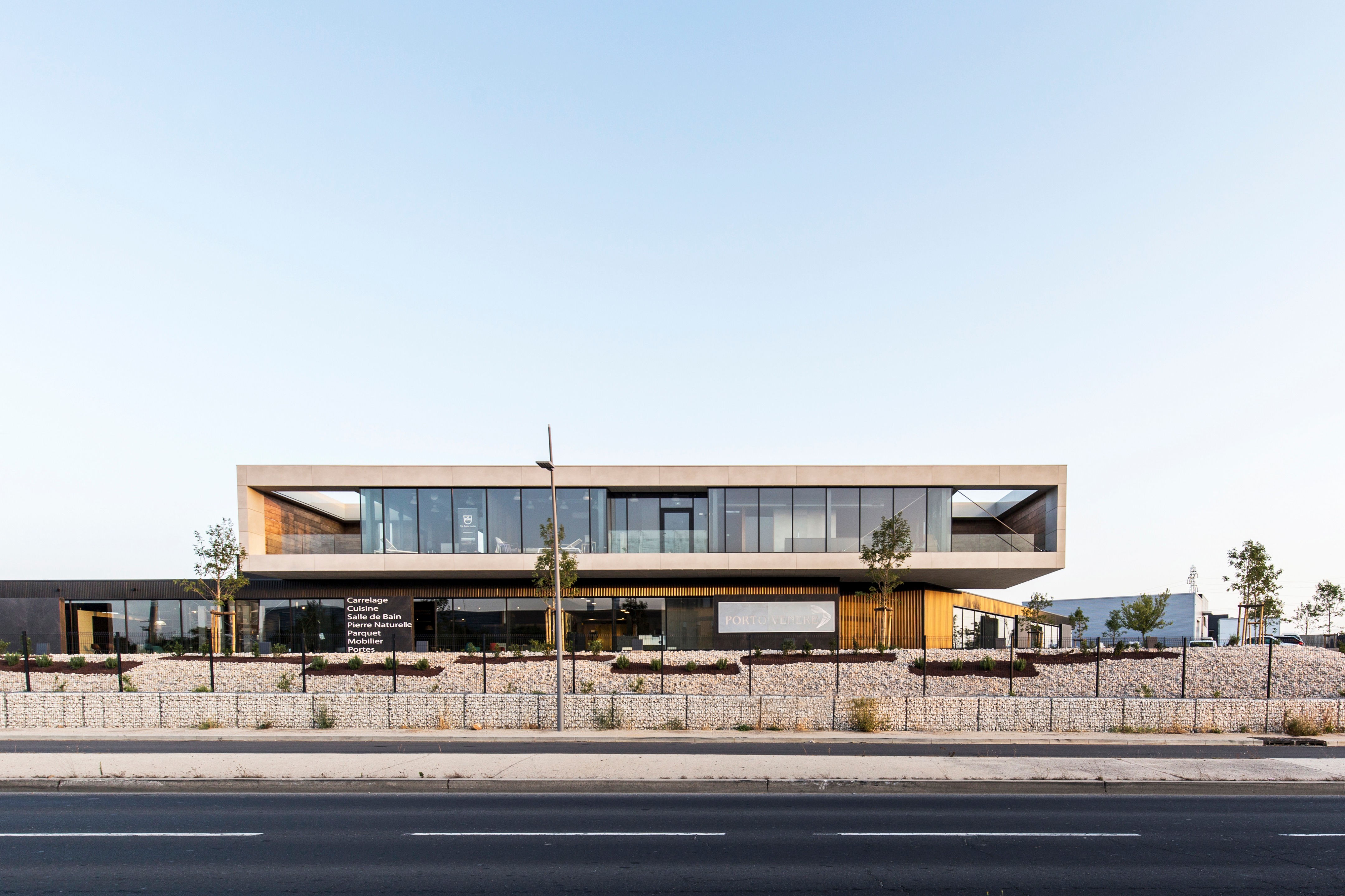 意式简约风 玻璃展示空间-0