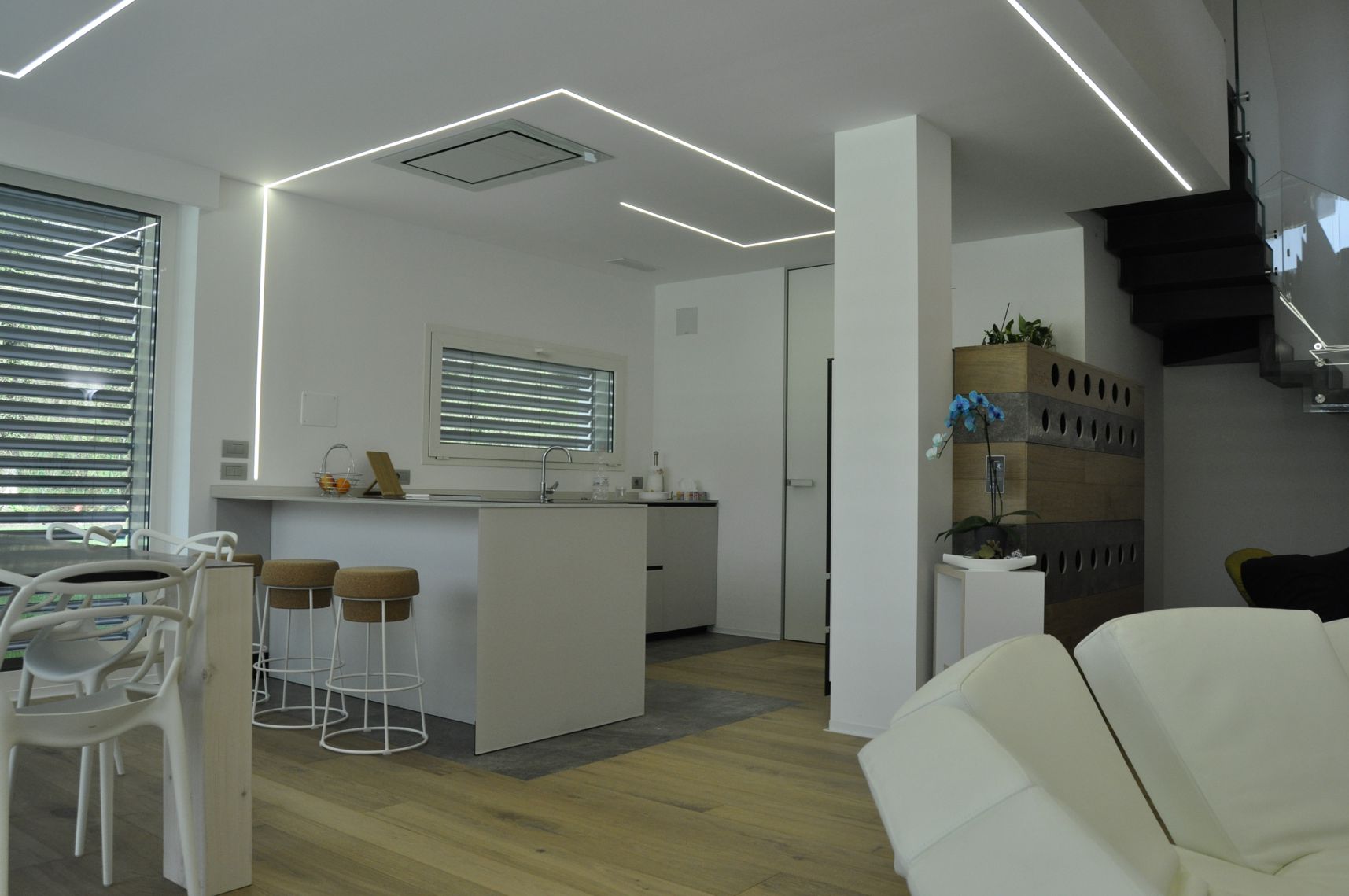 简约风格单家庭院住宅设计-30