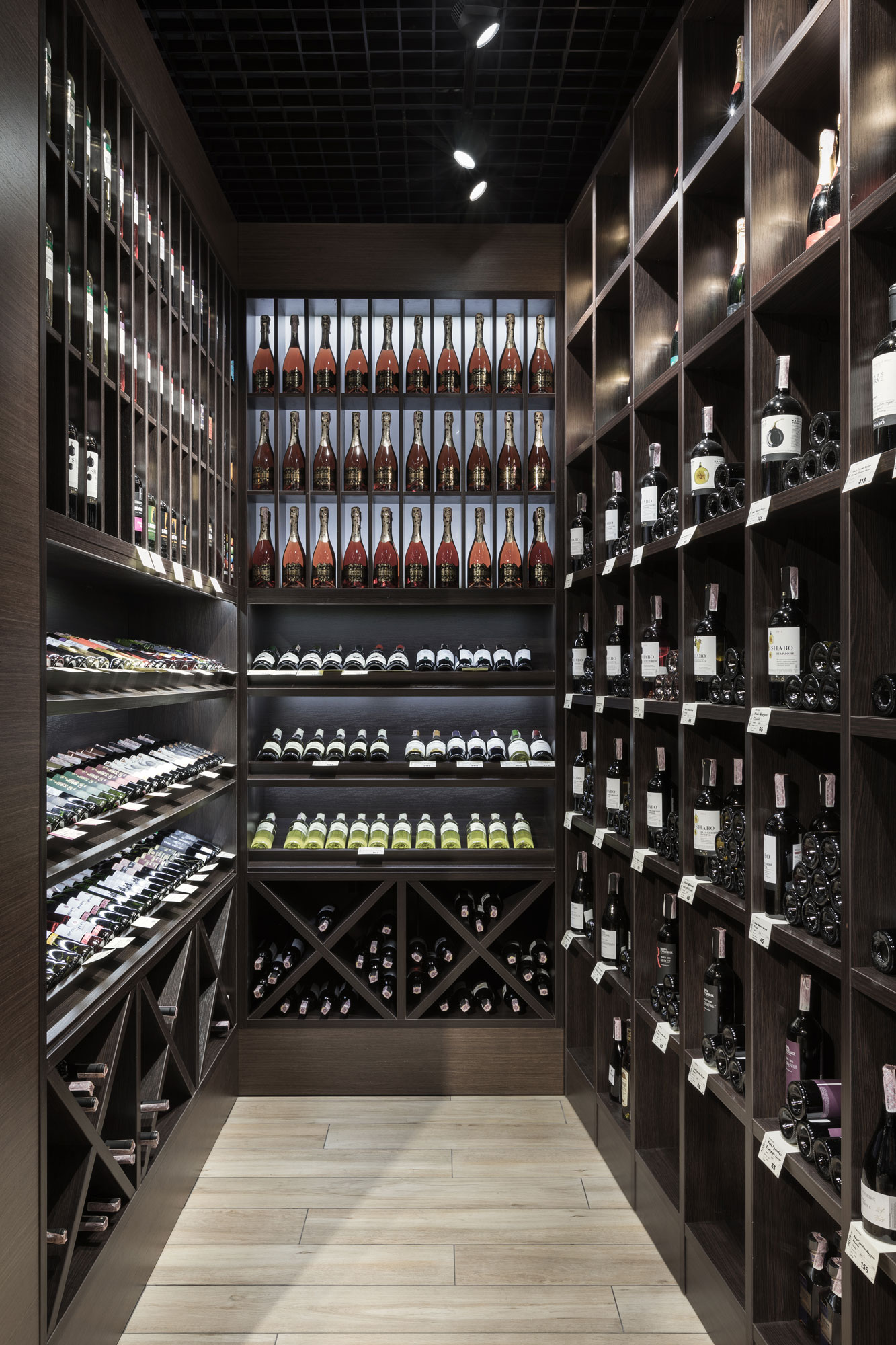 阿尔科马格酒类饮料店-15