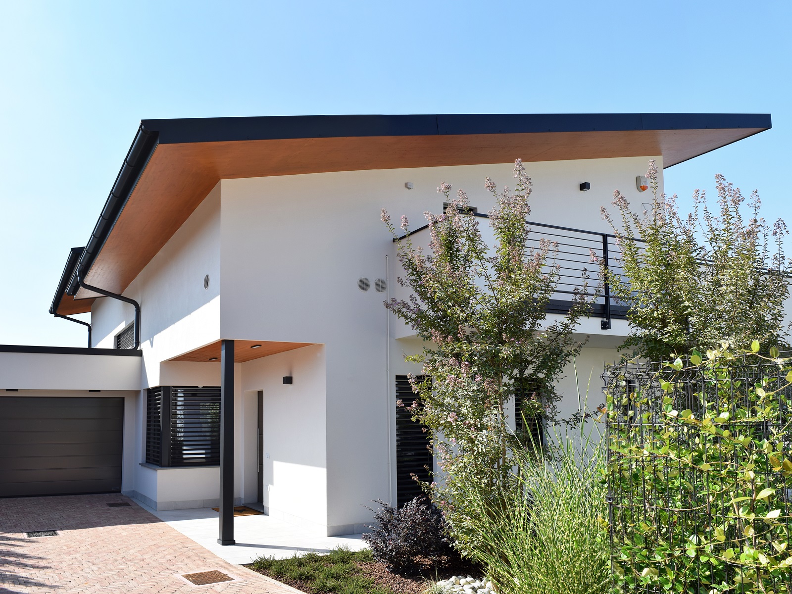 2018 年米兰木质现代别墅-2