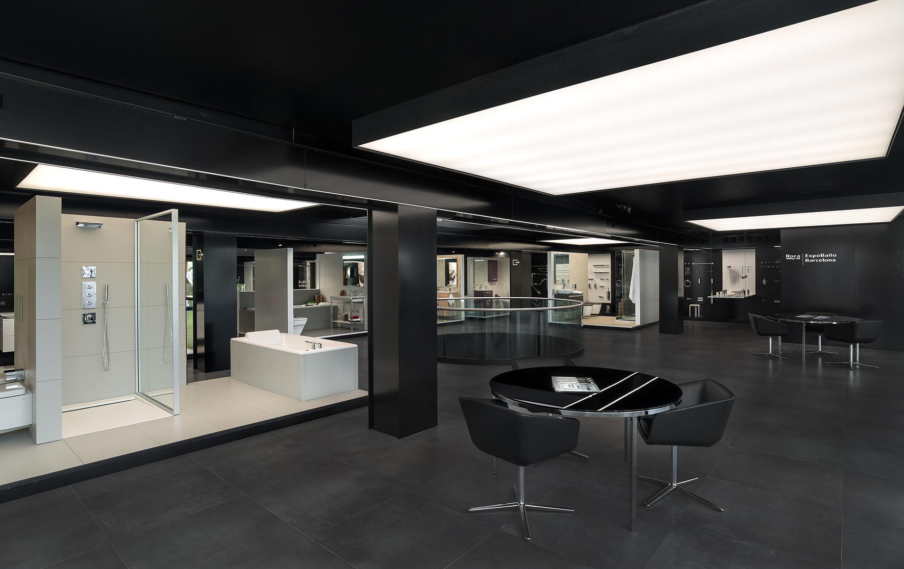 巴塞罗那 Roca 卫浴展示厅——自然光照的室内设计佳作-8