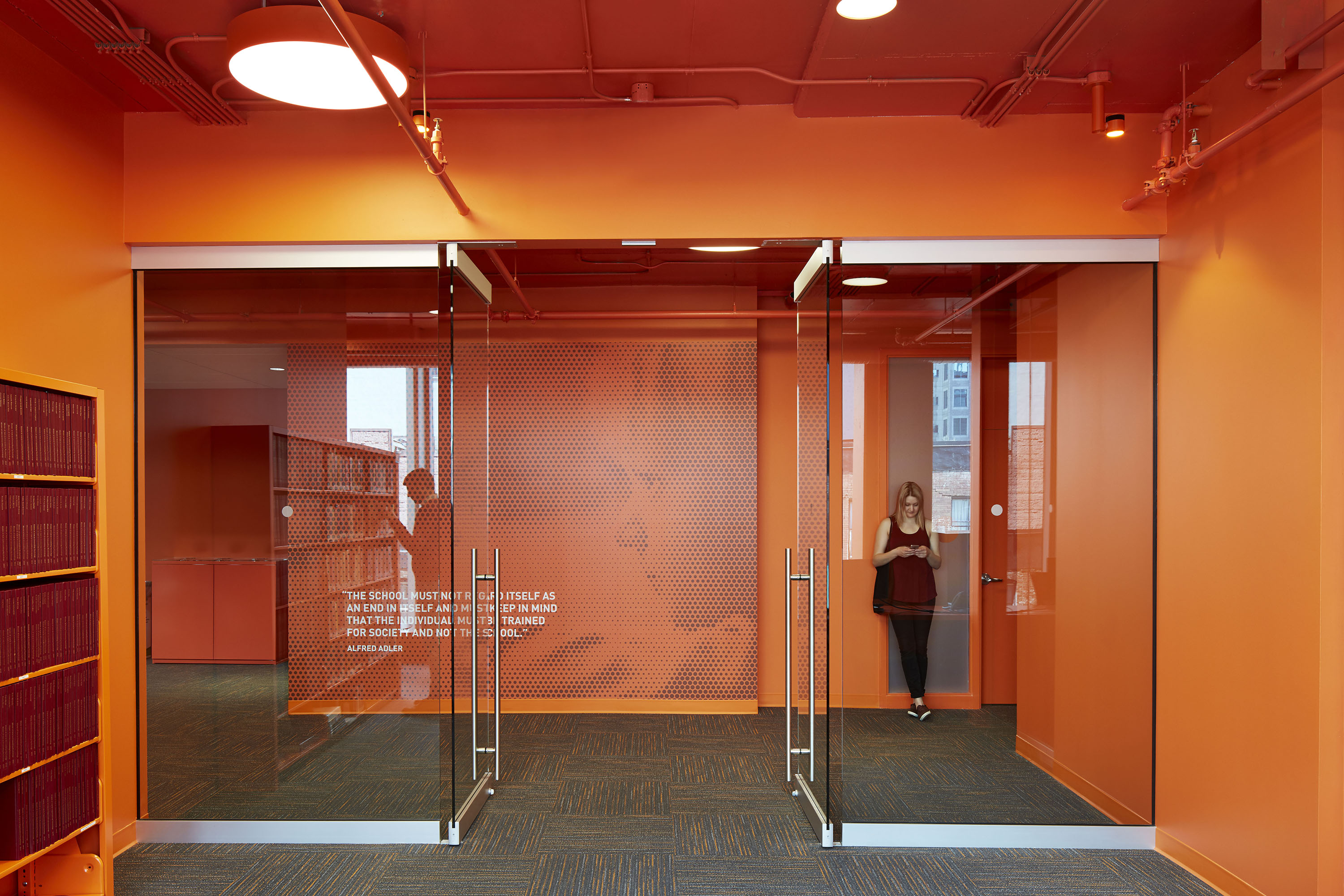 温哥华 Adler 大学校园,垂直学术广场的创新设计-6