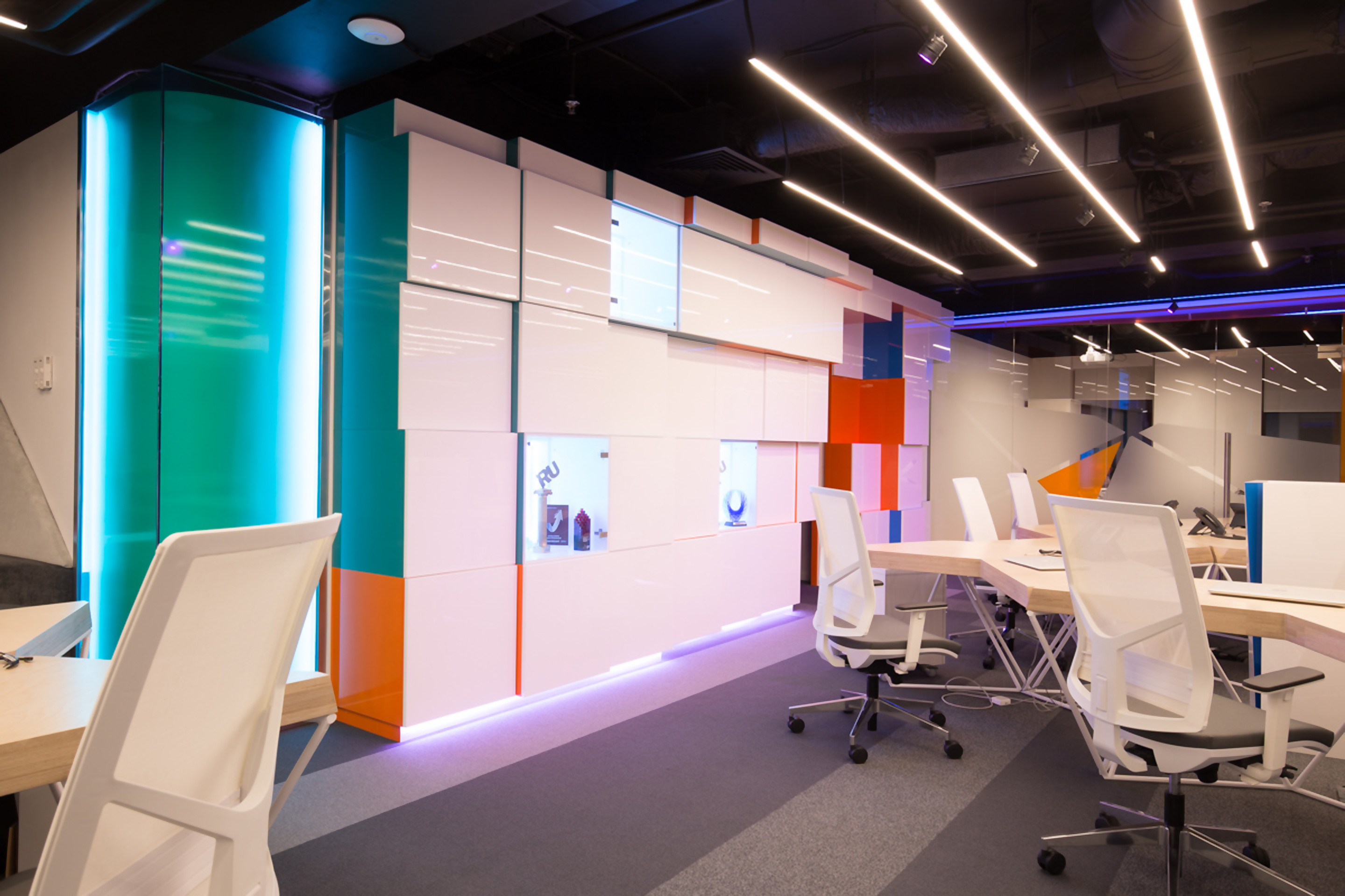 莫斯科 1S-Bitrix 办公室 | 几何艺术与光影的完美结合-27