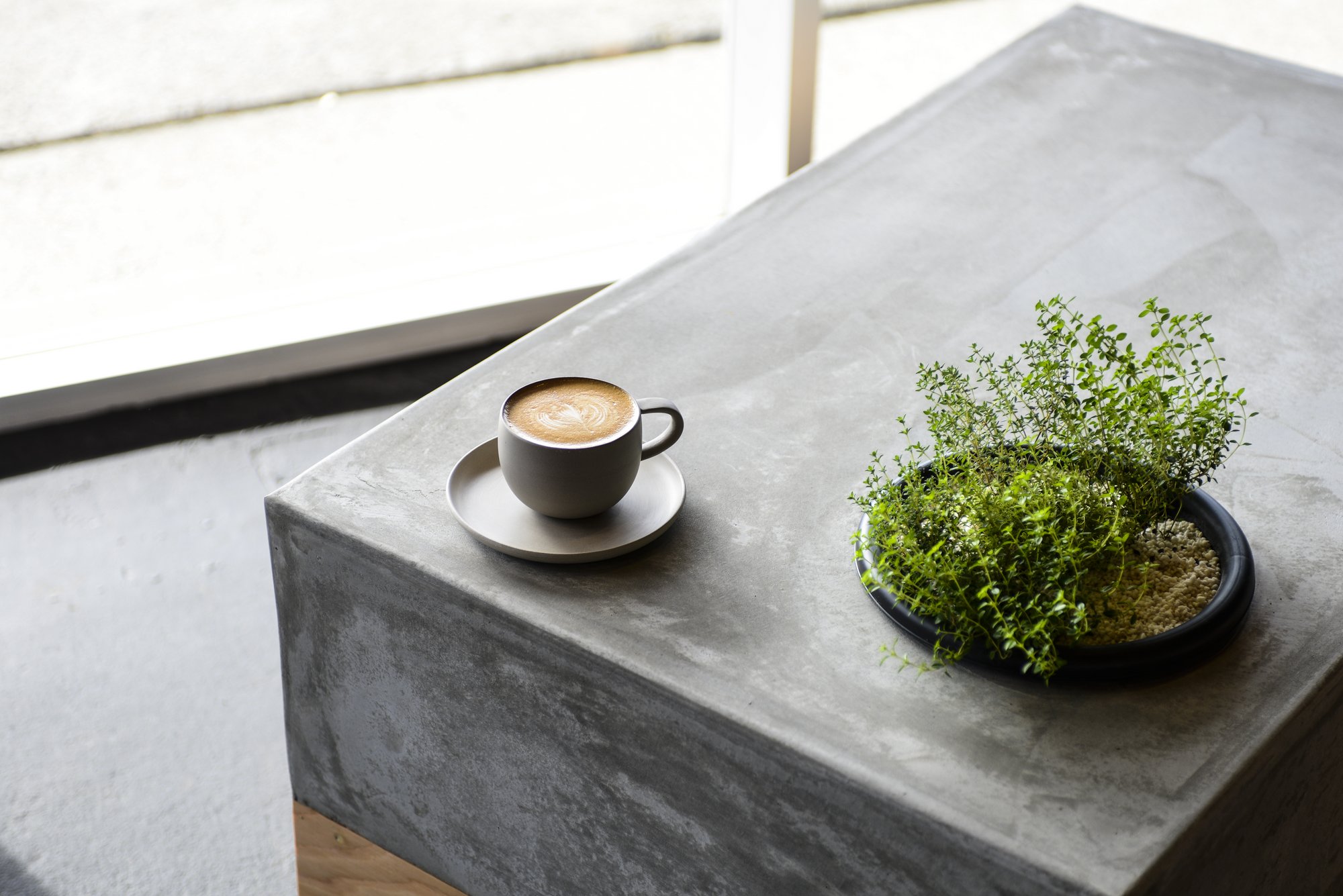 日本千叶城工业风咖啡馆-14