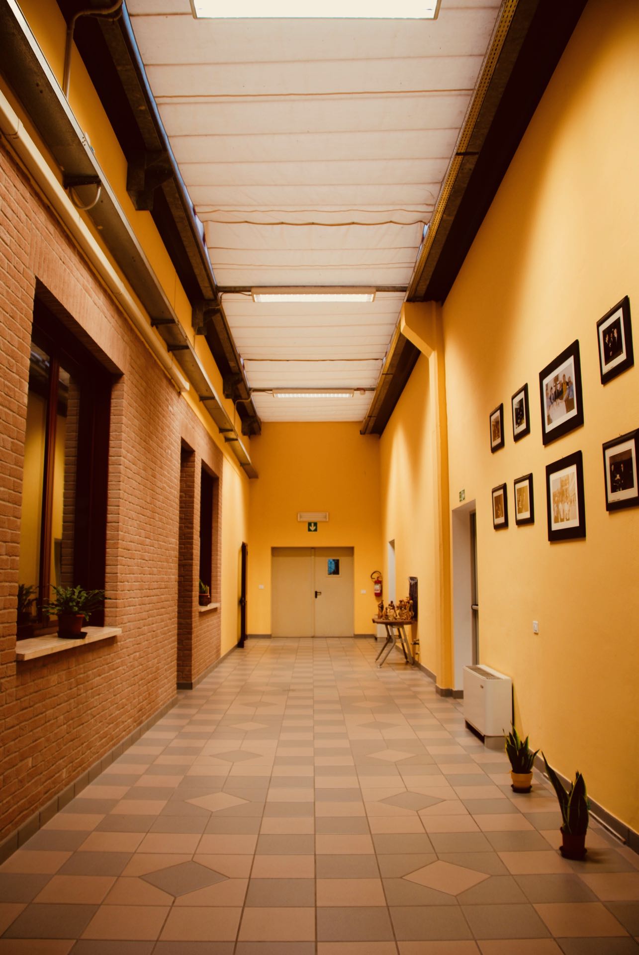 意大利 Polmac 公司总部工厂室内设计案例-3