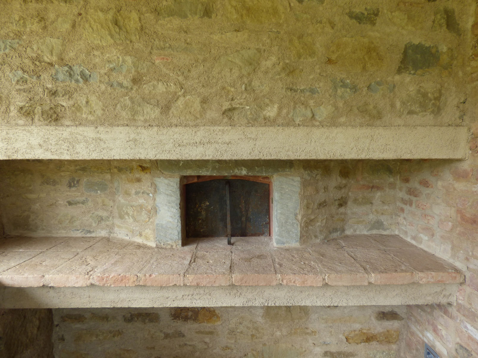 意大利乡村三层楼房改建-17