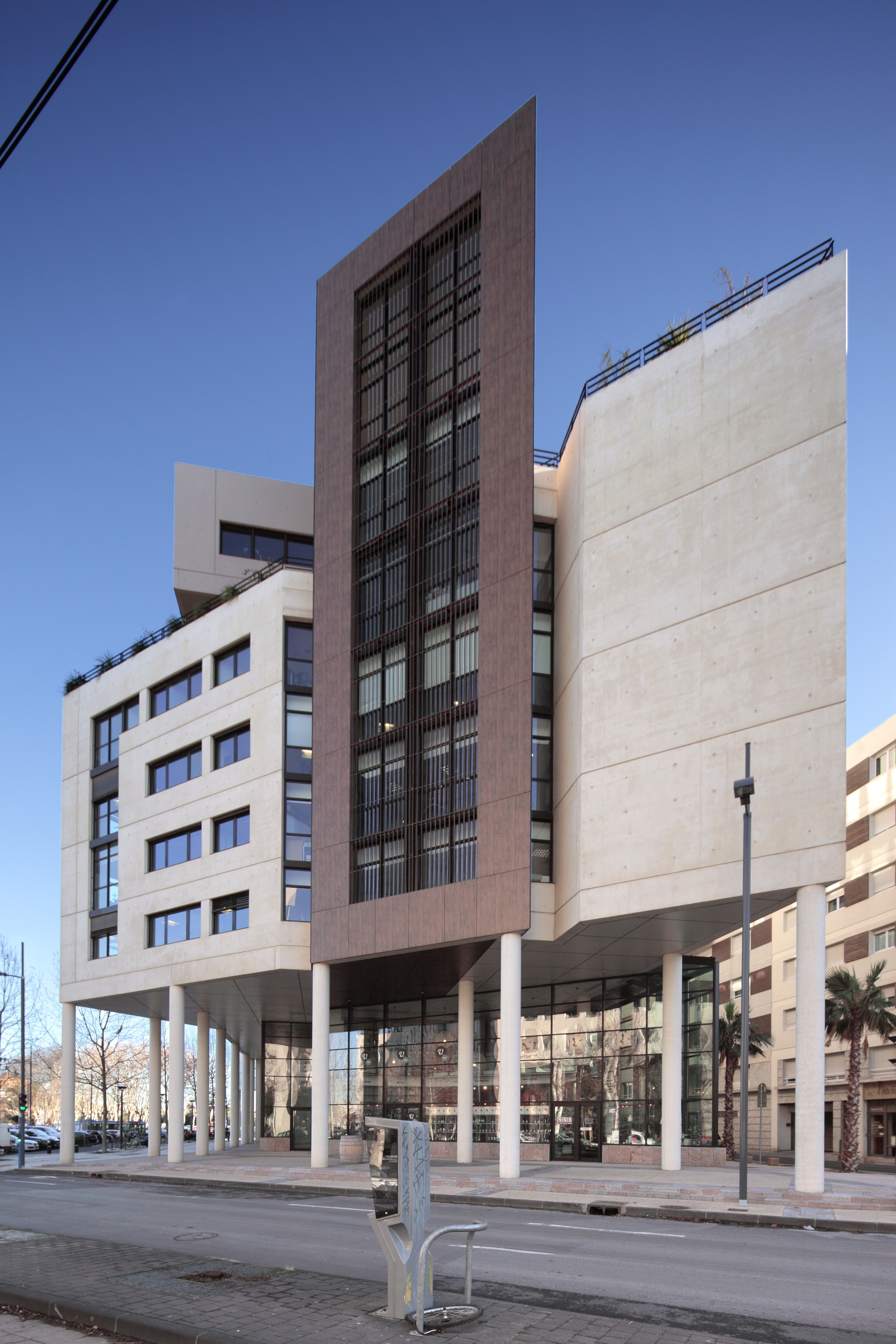 Arche Jacques Cœur 建筑综合体-0