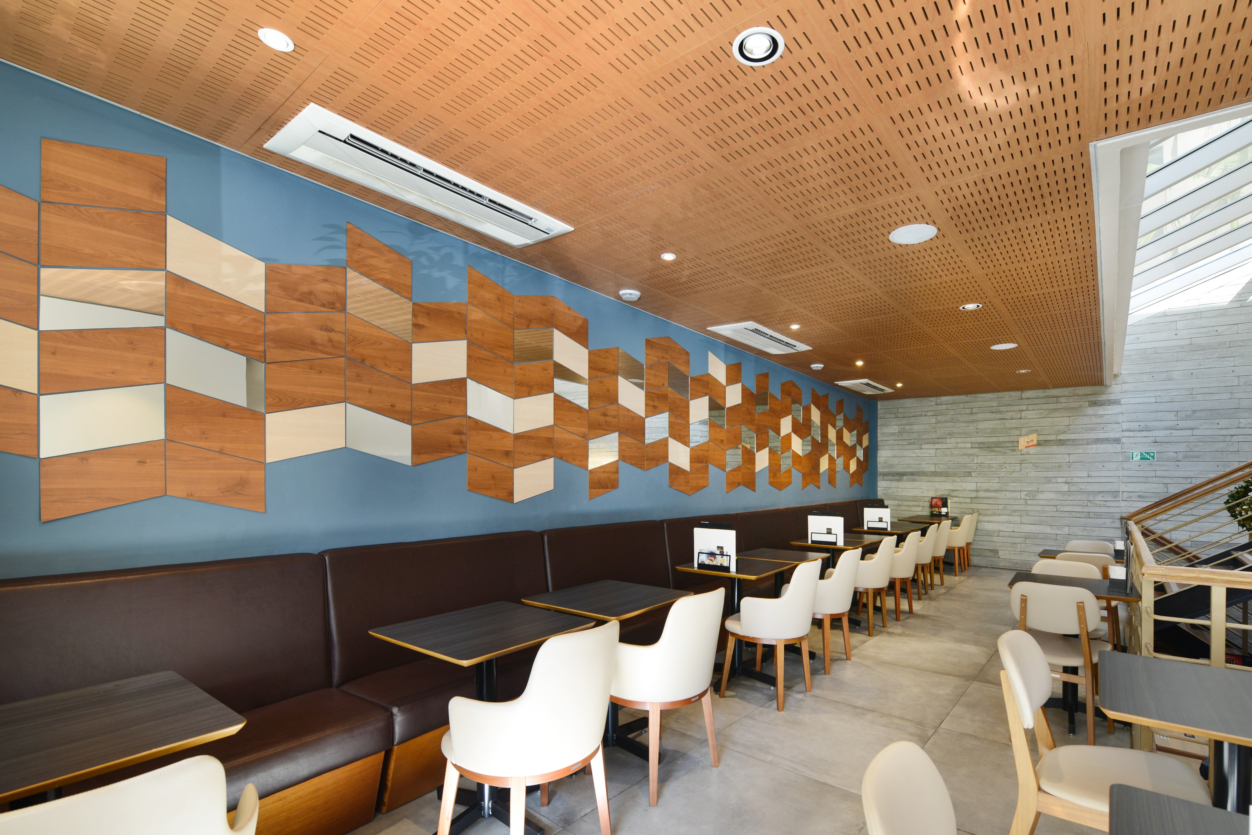 颠覆性的工业风 Ofner 概念店-13