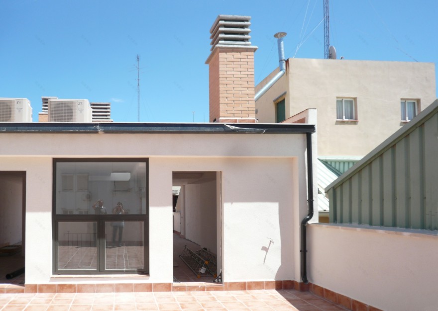 城市夹缝中的精致公寓楼-47