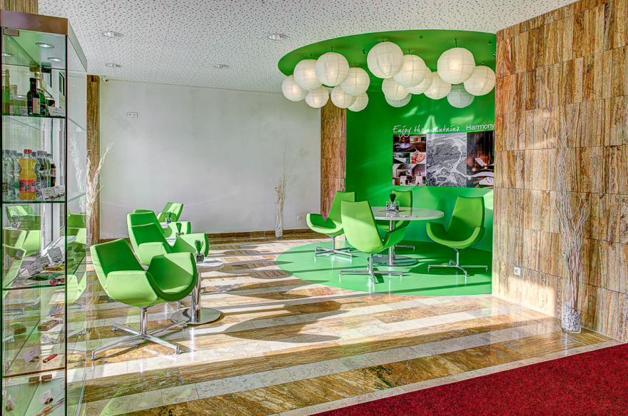 2015 年城市酒店和谐厅的现代改造-15