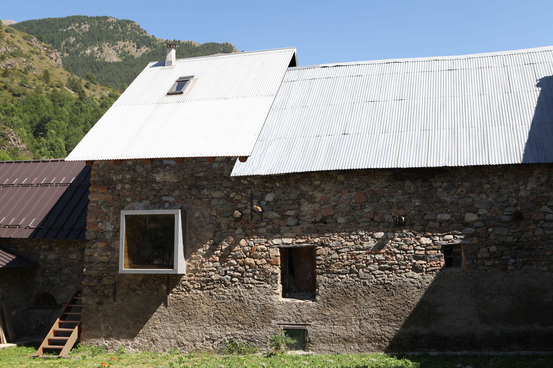 2010 年完成的 CASA TG 山地住宅设计-17