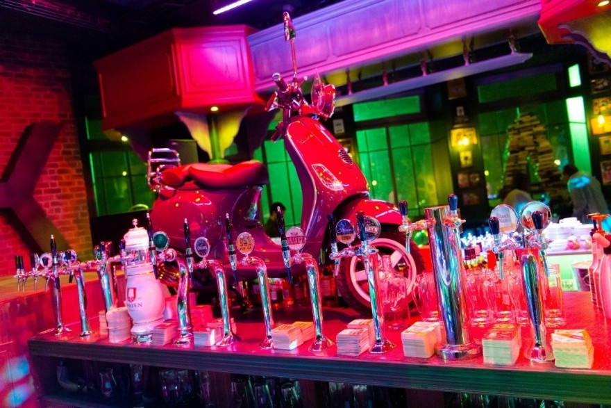 俄罗斯 Perm 市“FABRIKAKUHNI”前卫餐厅室内设计-67