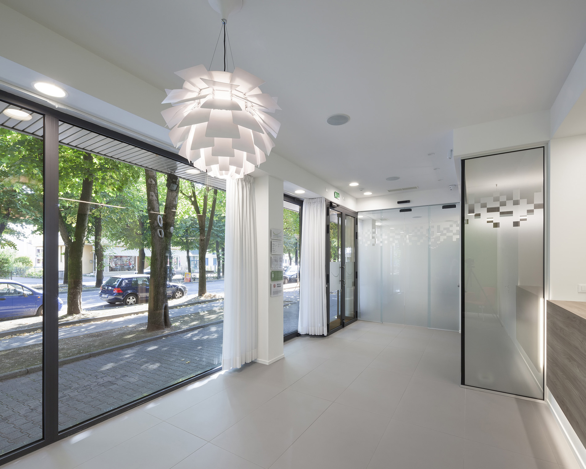 Cantarella 牙科诊所 | 自然光与色彩的巧妙运用-3