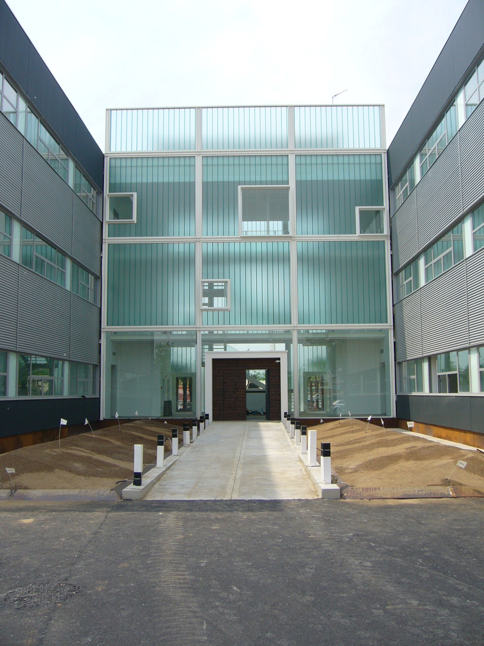 2004 年完成的雷诺卡车意大利总部室内设计-20